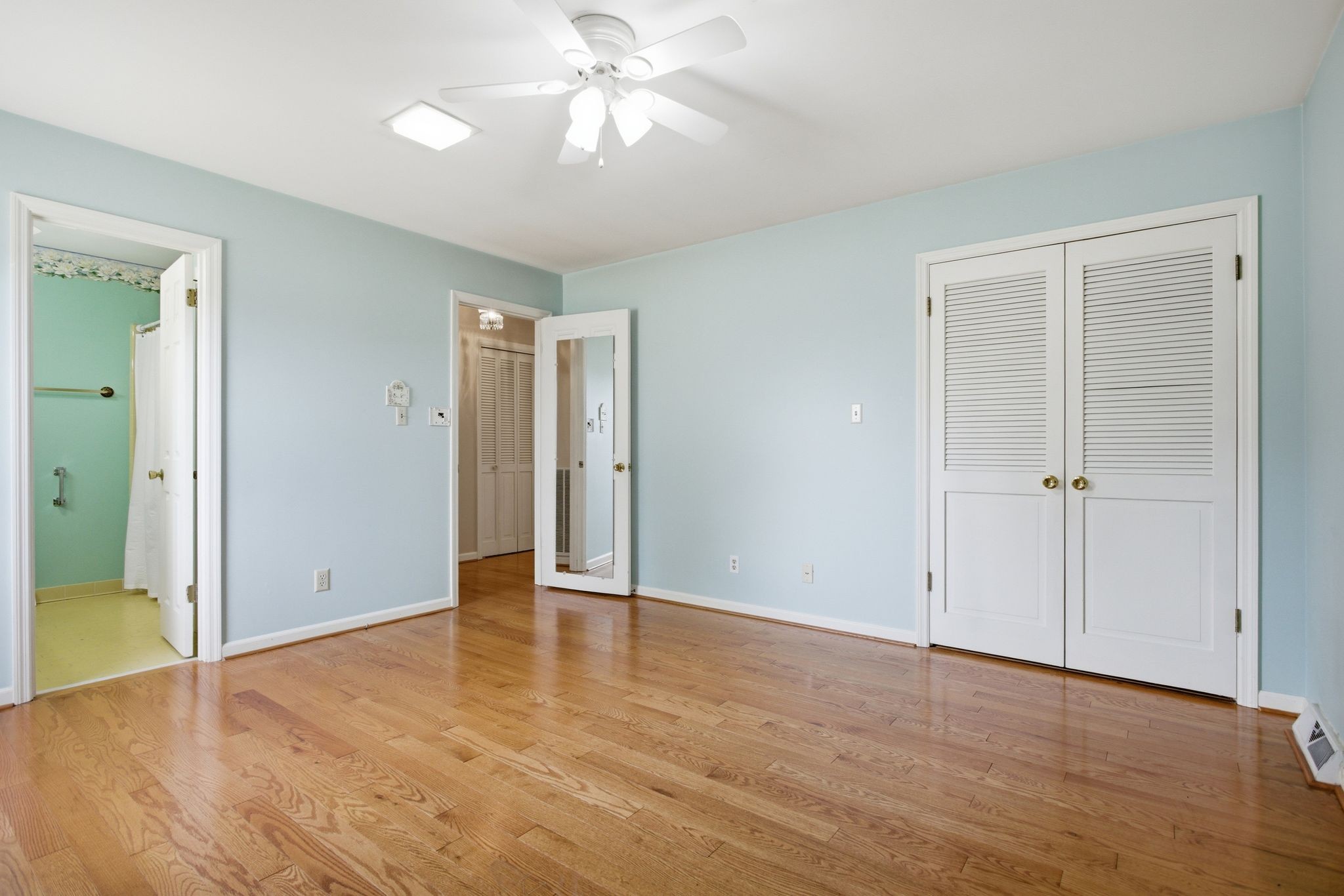 1403 Timberwood Dr