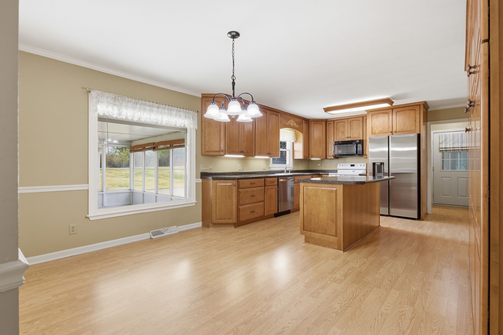 1403 Timberwood Dr