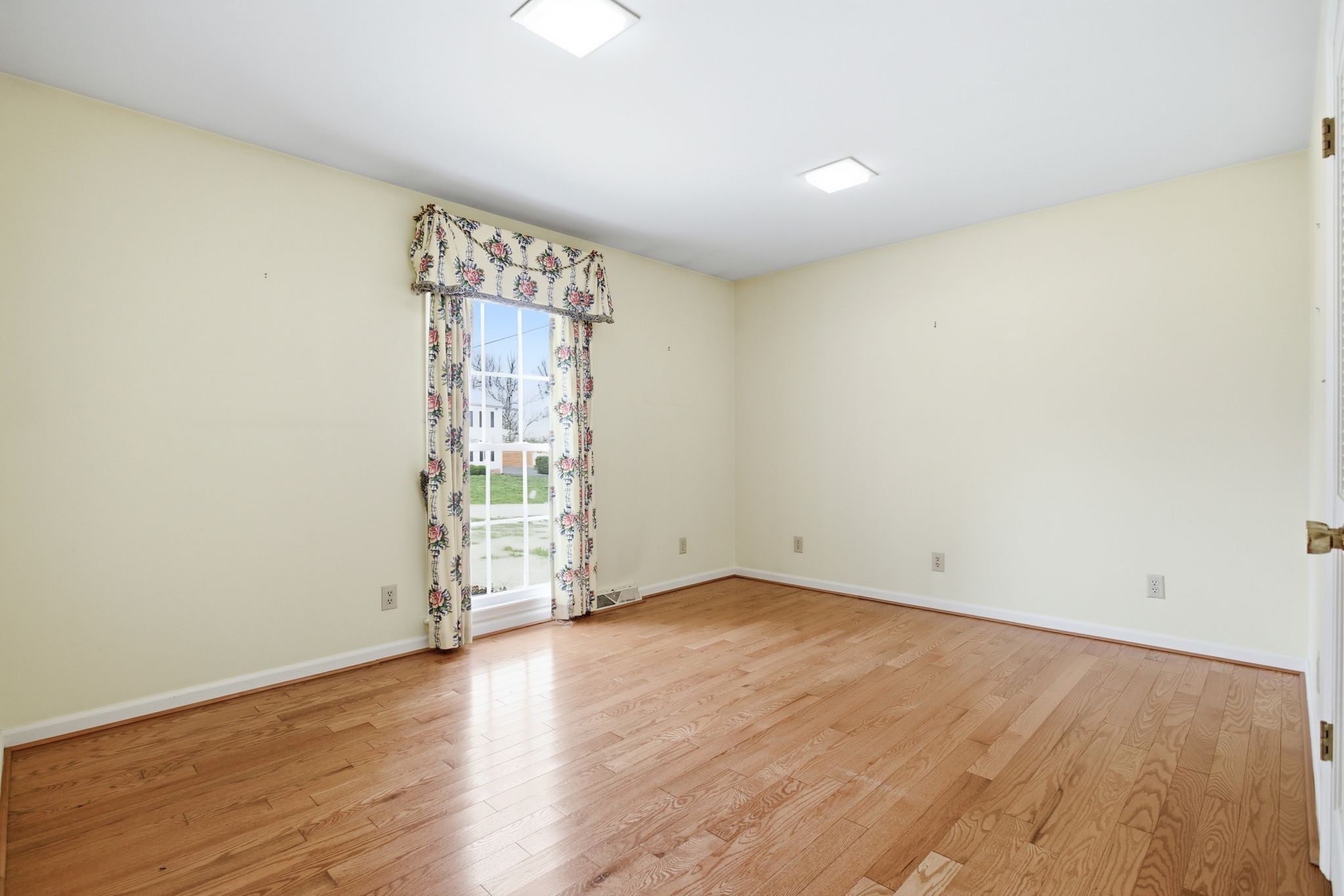 1403 Timberwood Dr