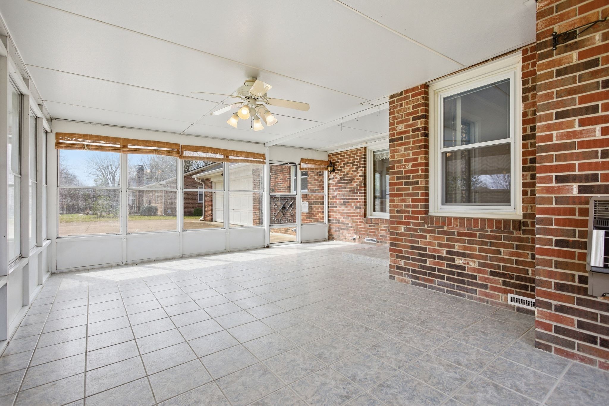 1403 Timberwood Dr