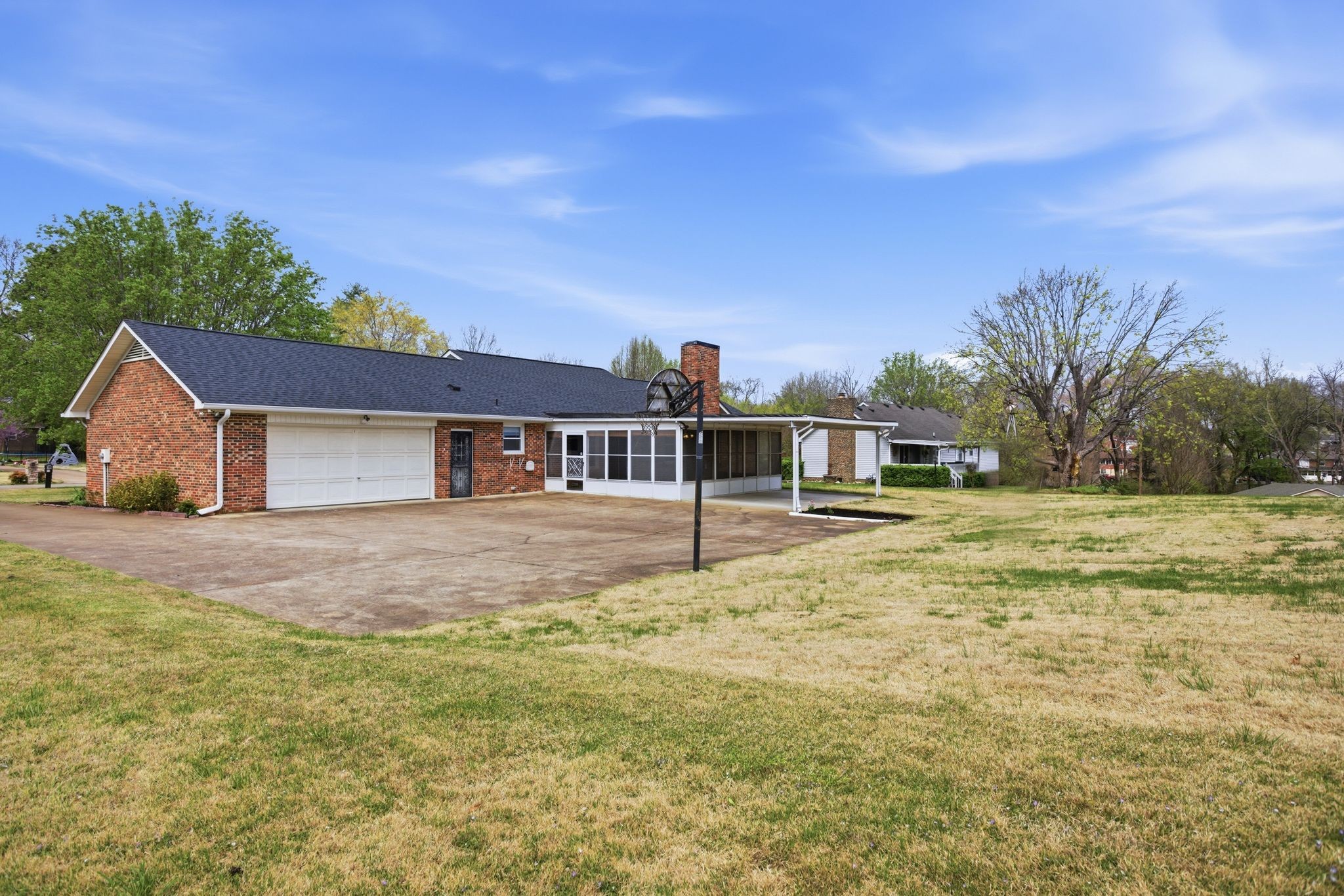1403 Timberwood Dr
