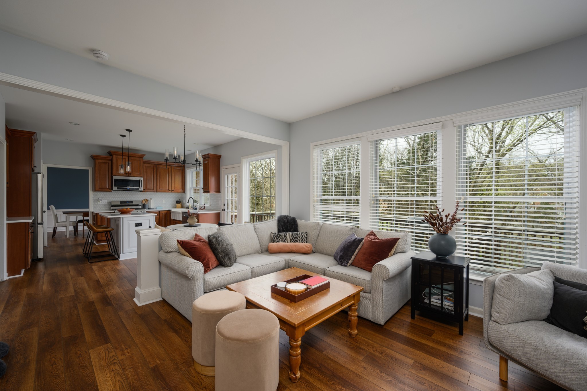 212 Sterling Oaks Pl