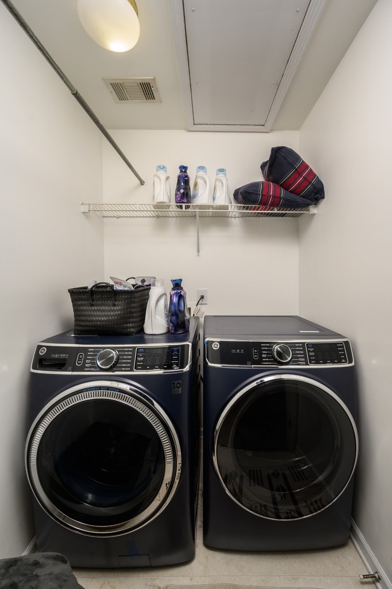 212 Sterling Oaks Pl