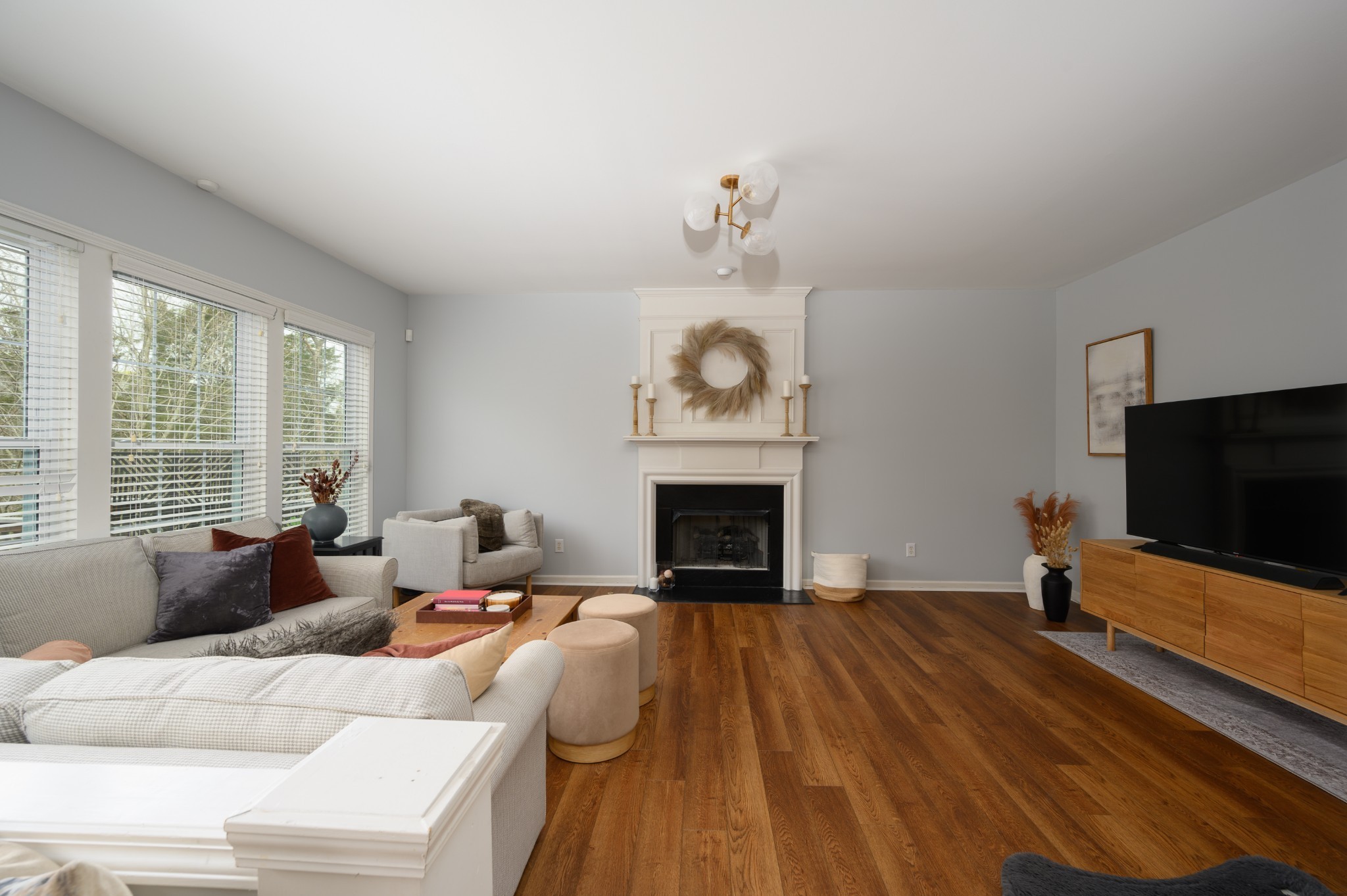 212 Sterling Oaks Pl