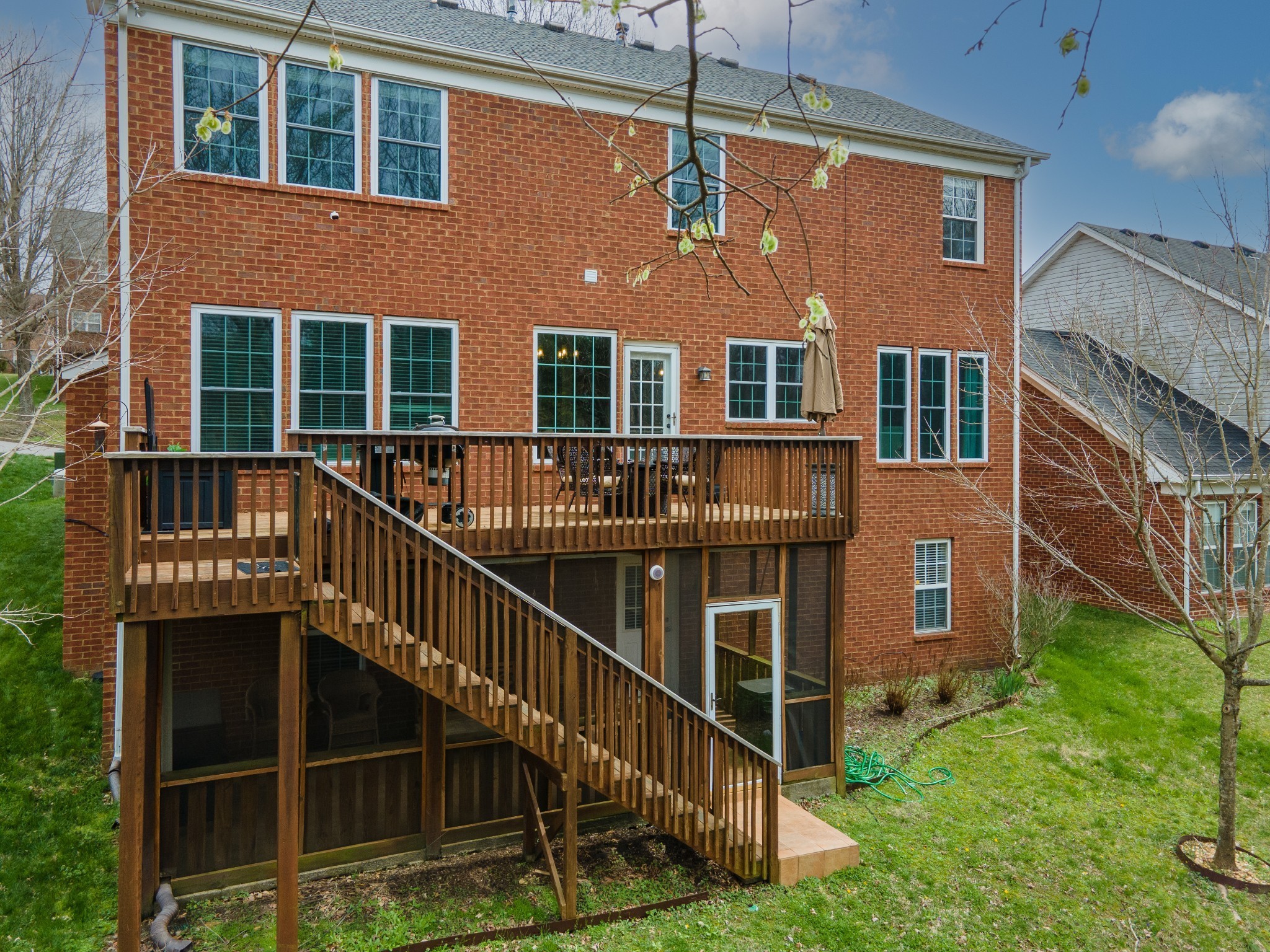 212 Sterling Oaks Pl