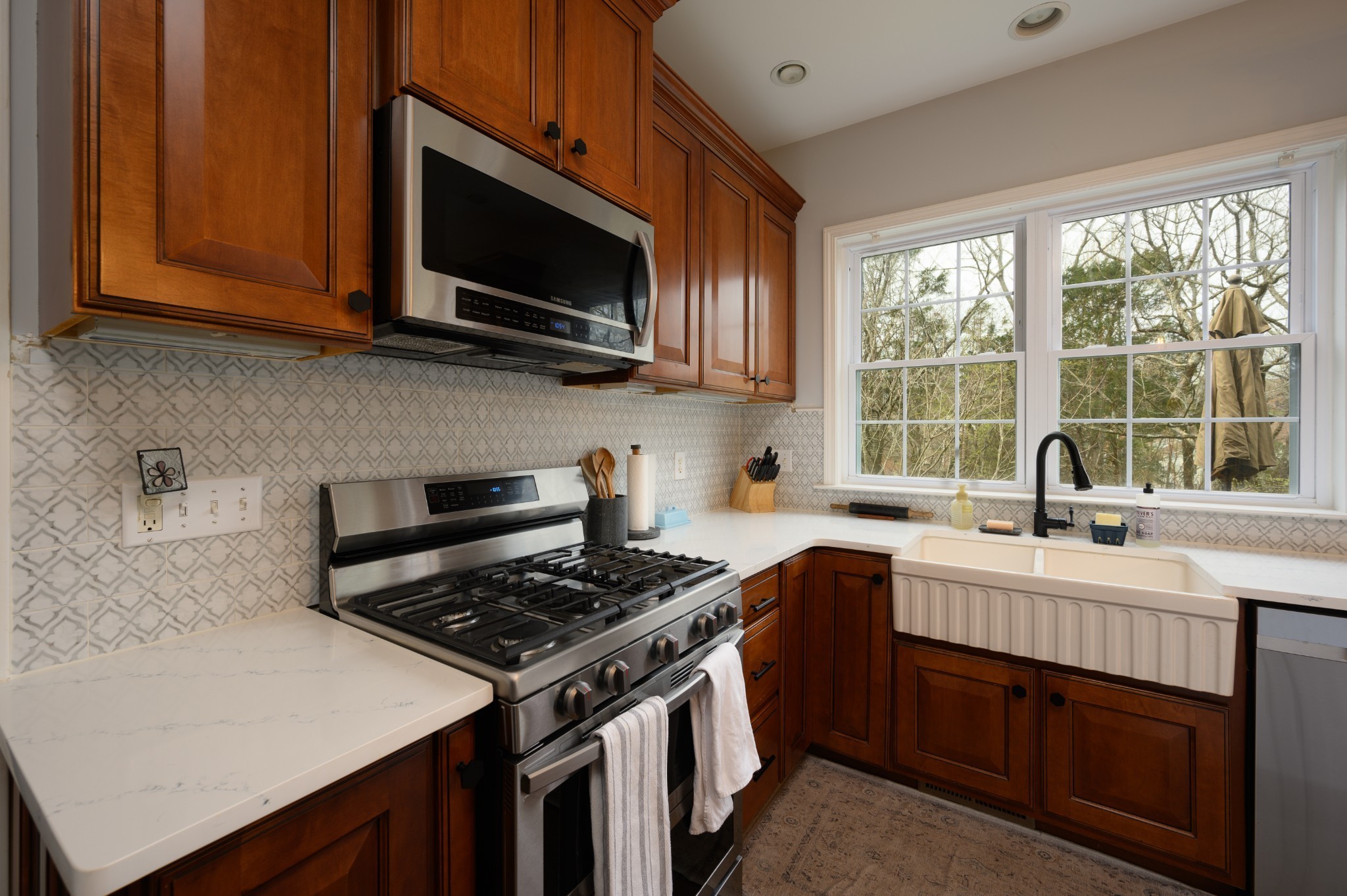 212 Sterling Oaks Pl