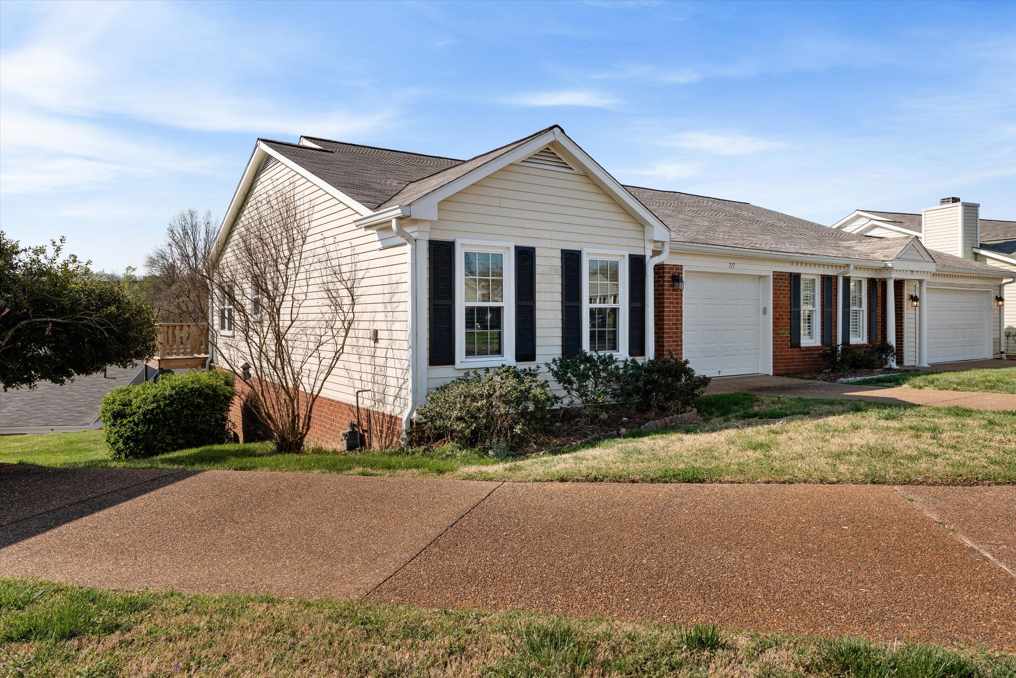 717 Mount Carmel Pl
