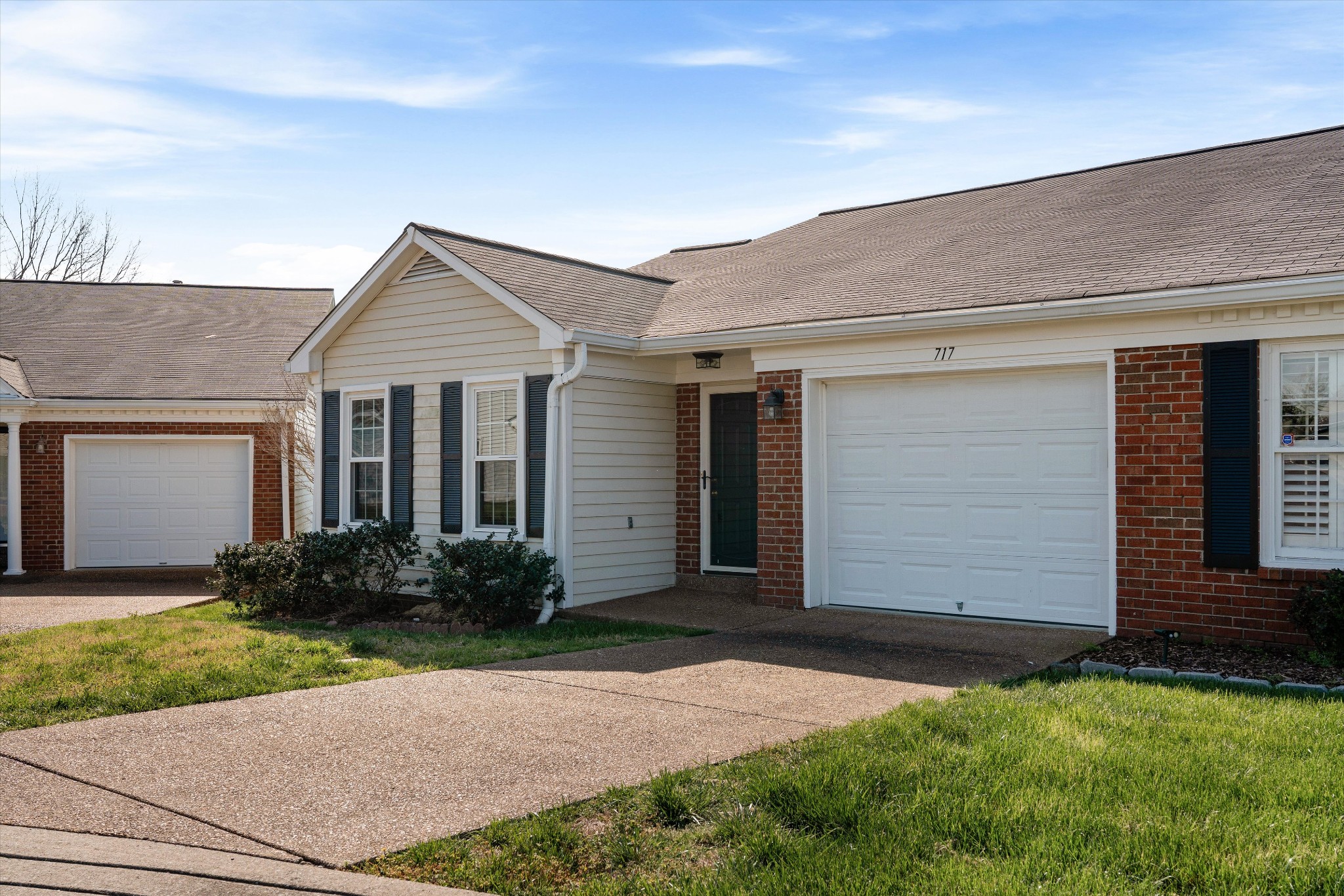 717 Mount Carmel Pl