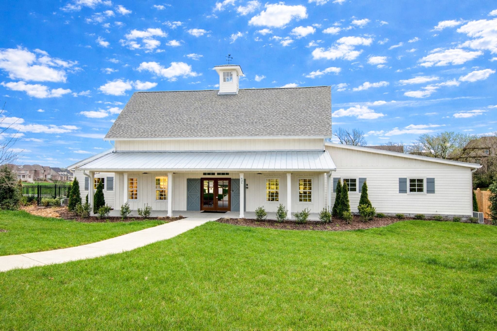1008 Lawson Ln