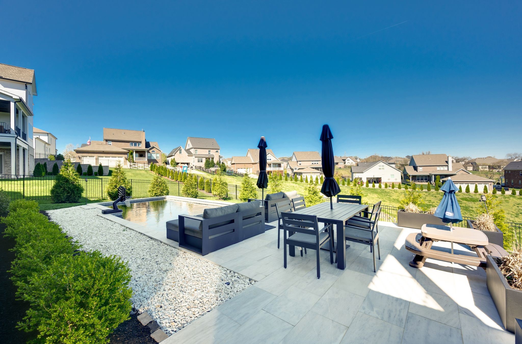 1008 Lawson Ln