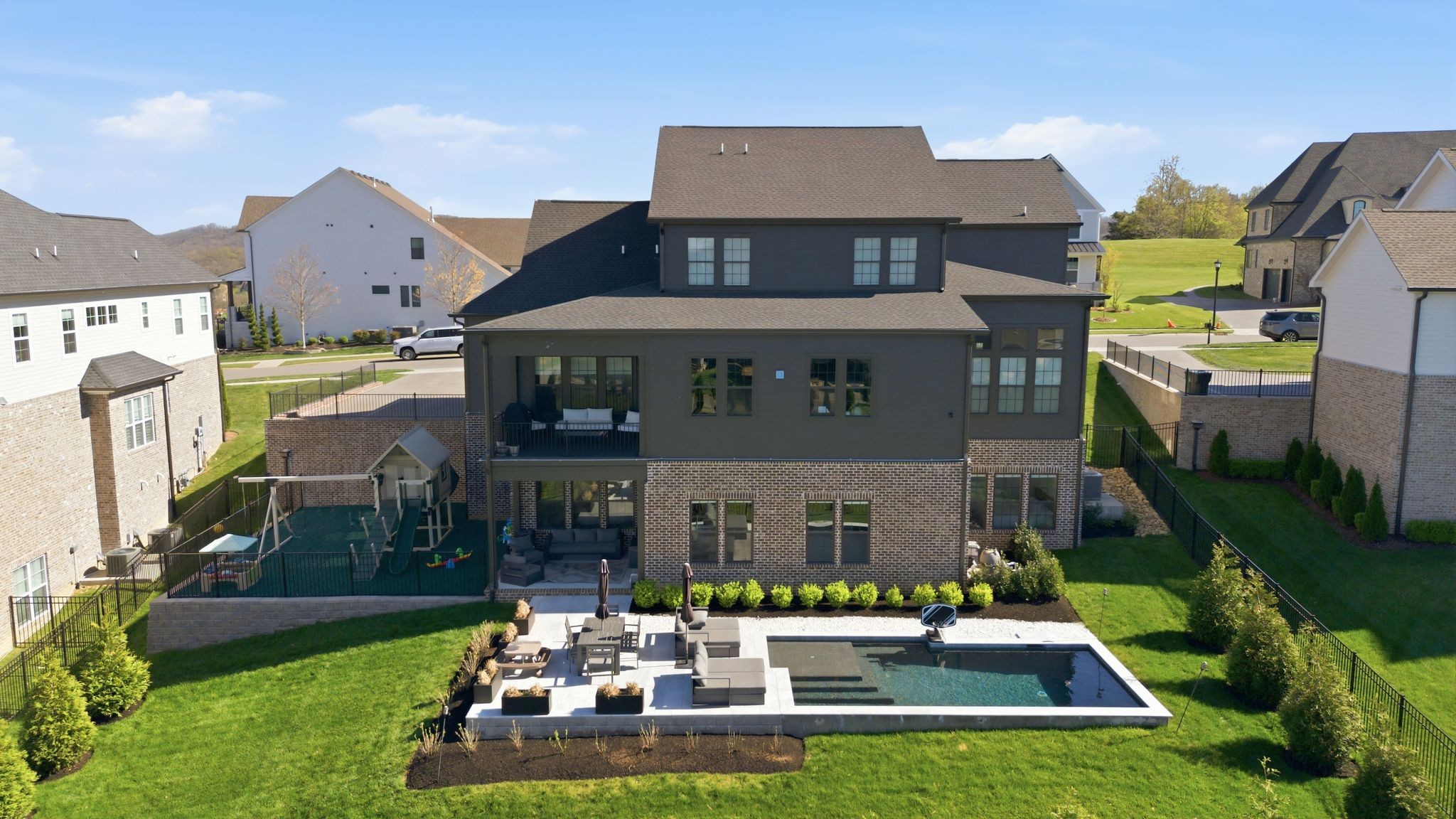 1008 Lawson Ln