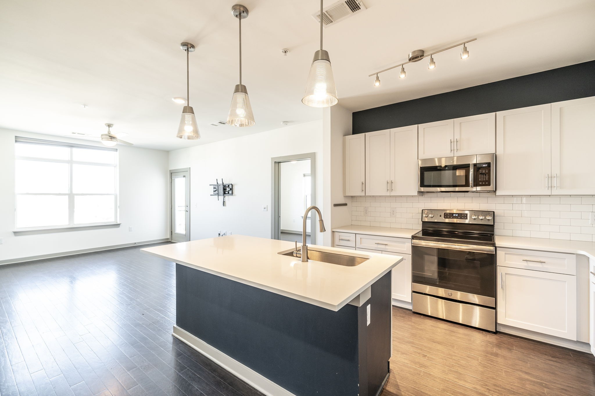 1638 54th Ave, N Unit: 306