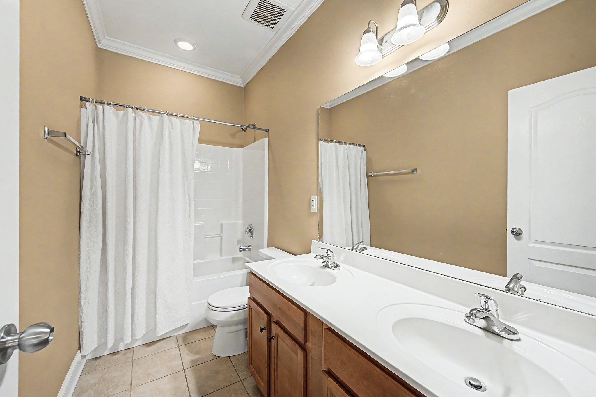 1509 Bending River Dr