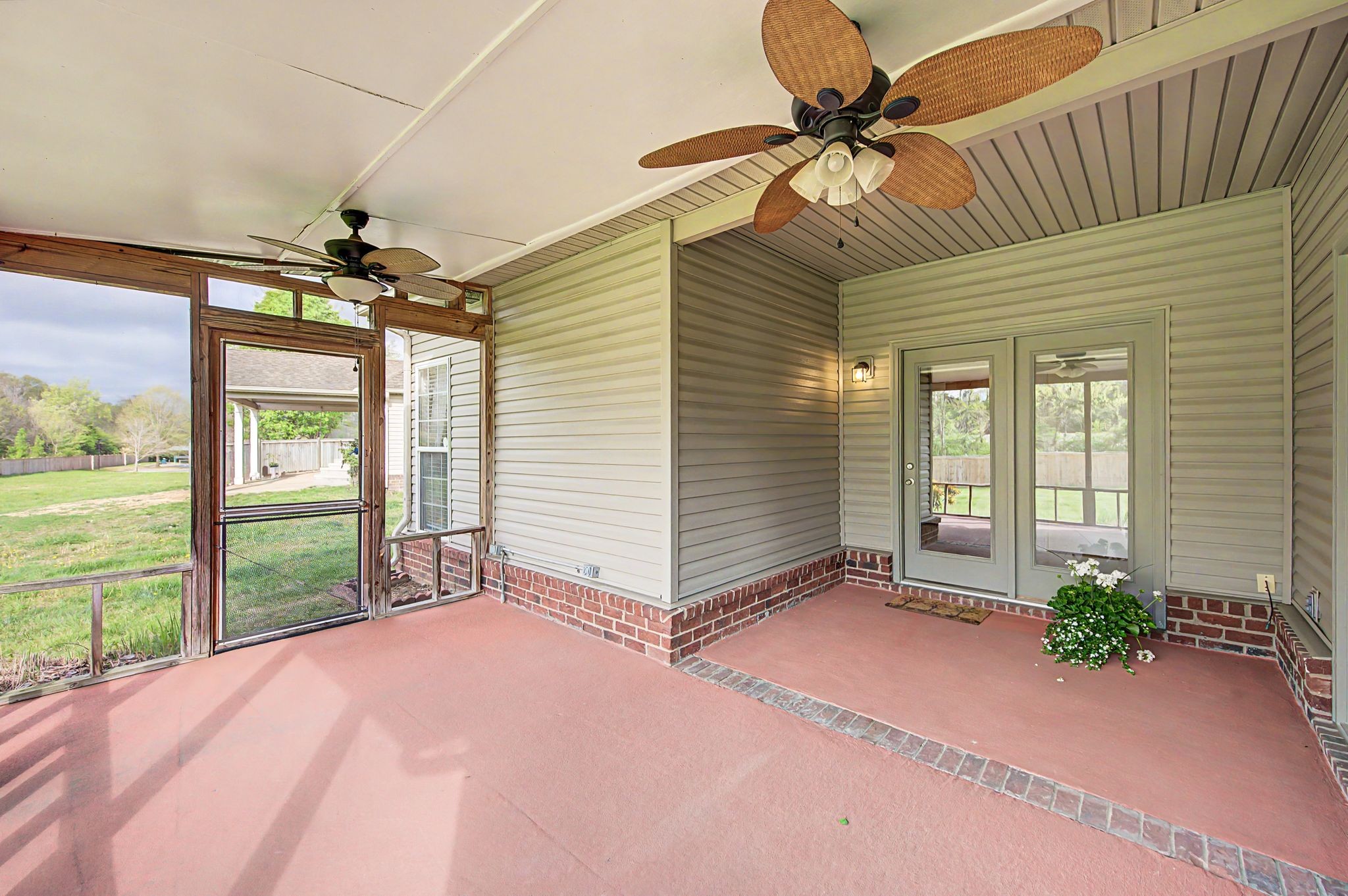 1509 Bending River Dr