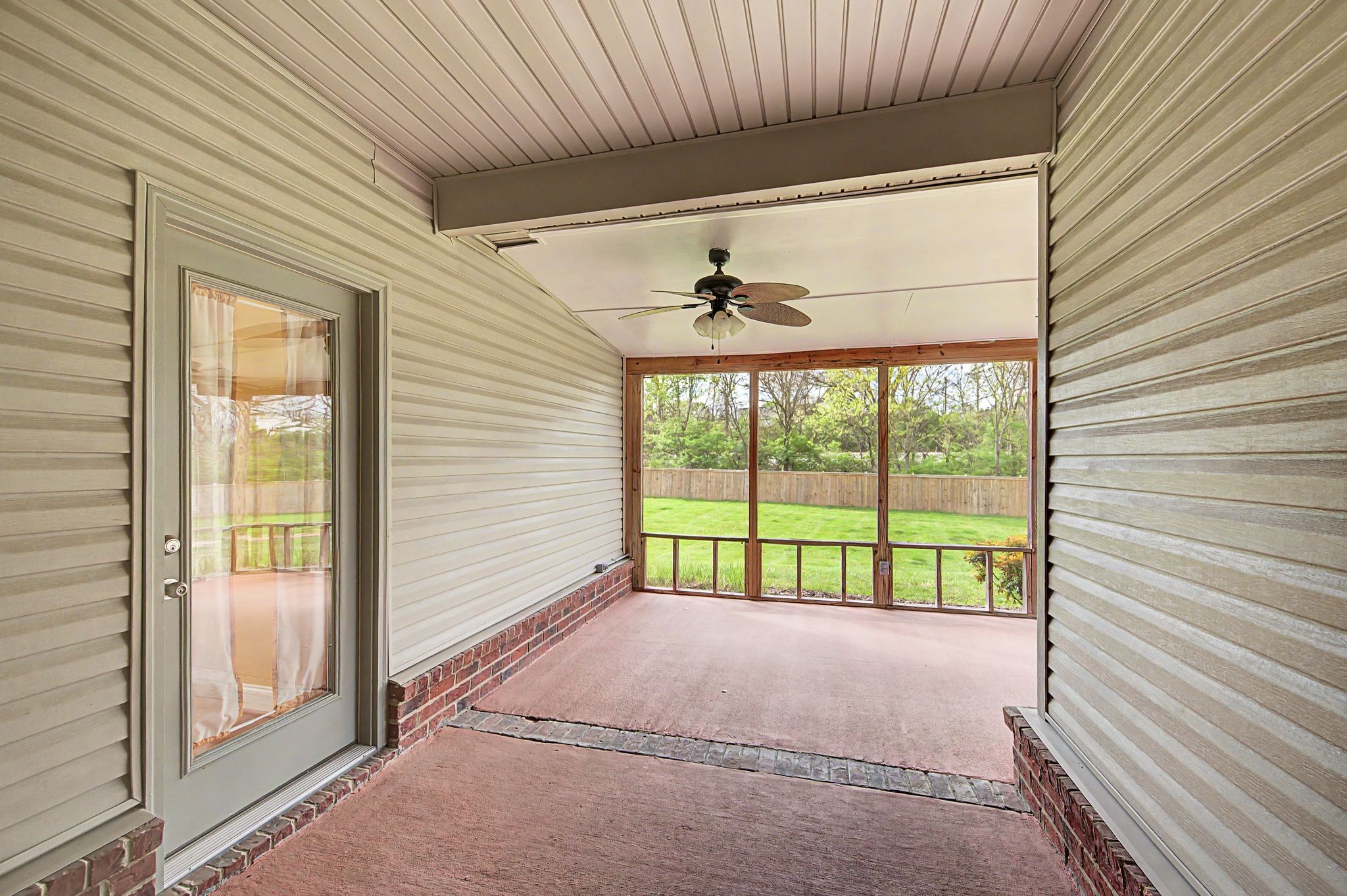 1509 Bending River Dr