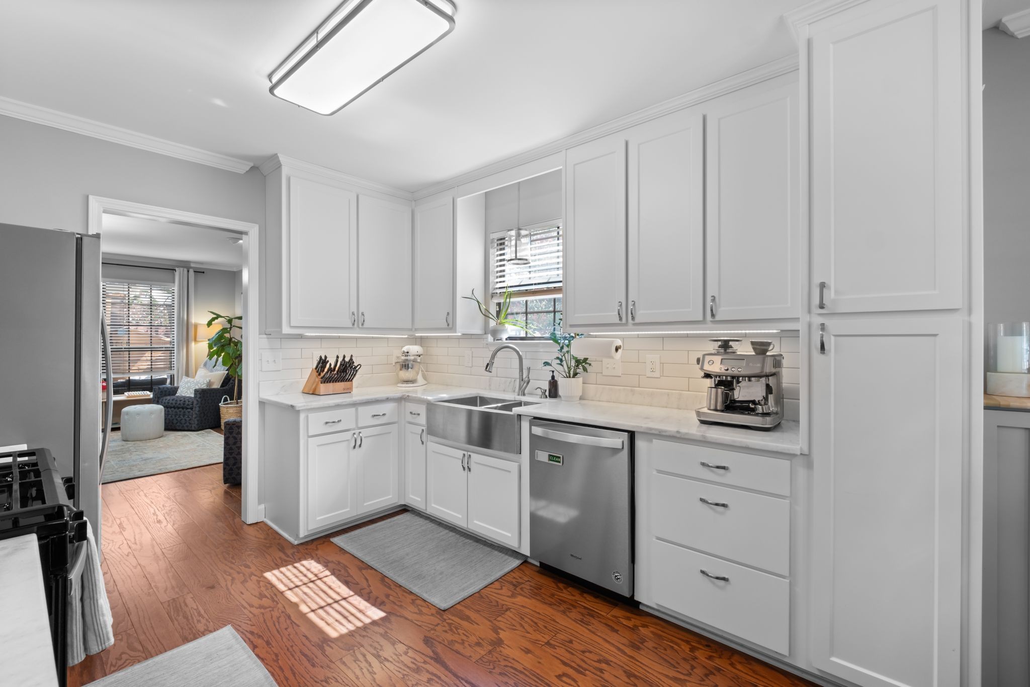 8711 Sawyer Brown Rd