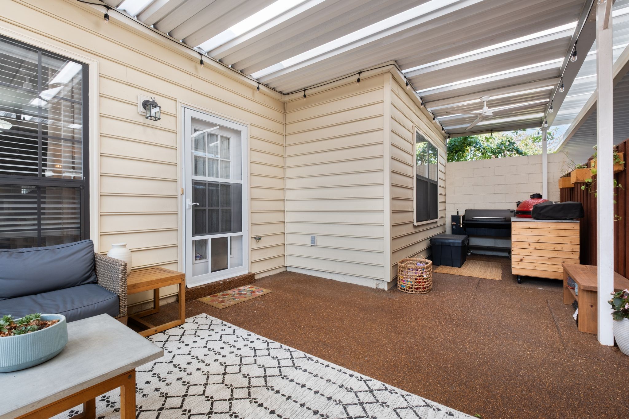 8711 Sawyer Brown Rd