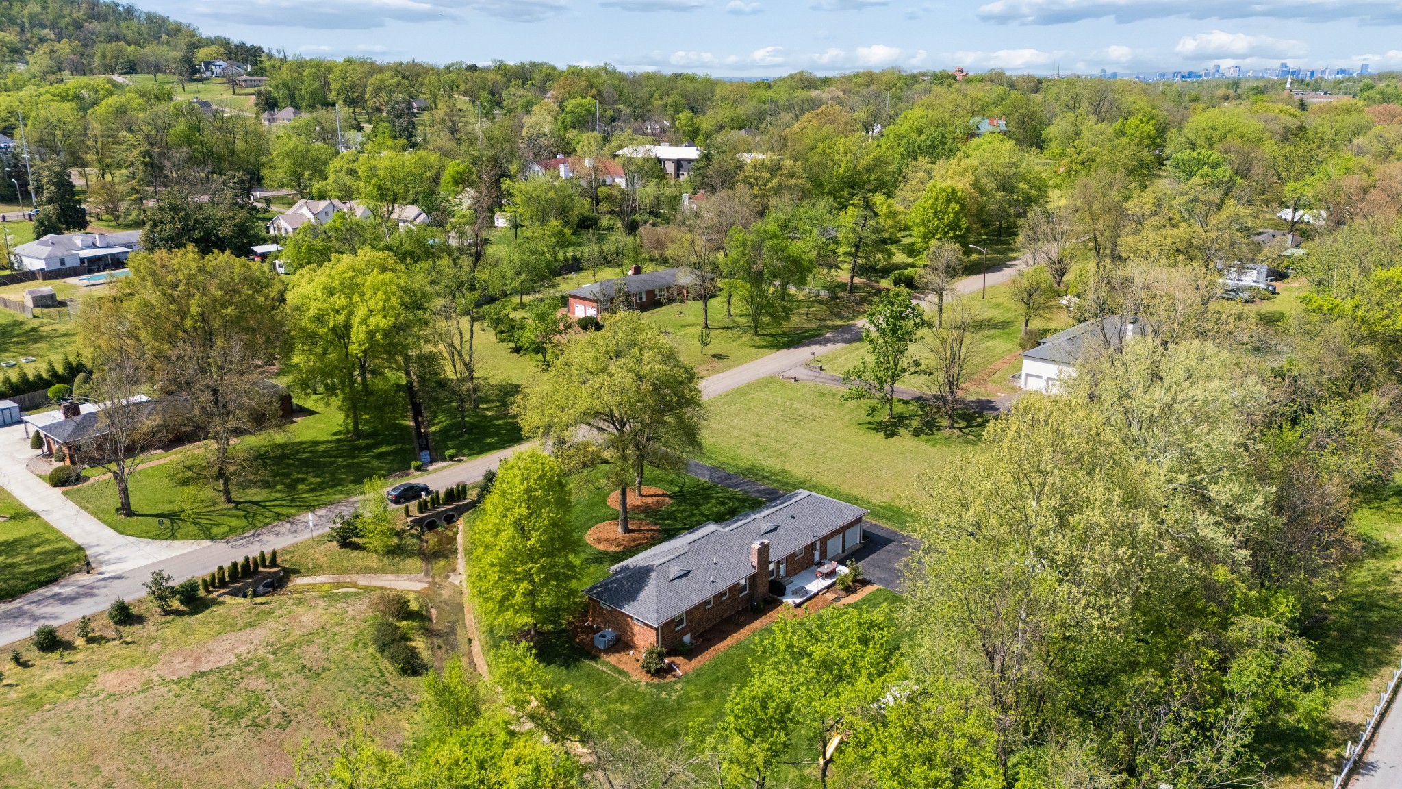 5048 Ragland Dr