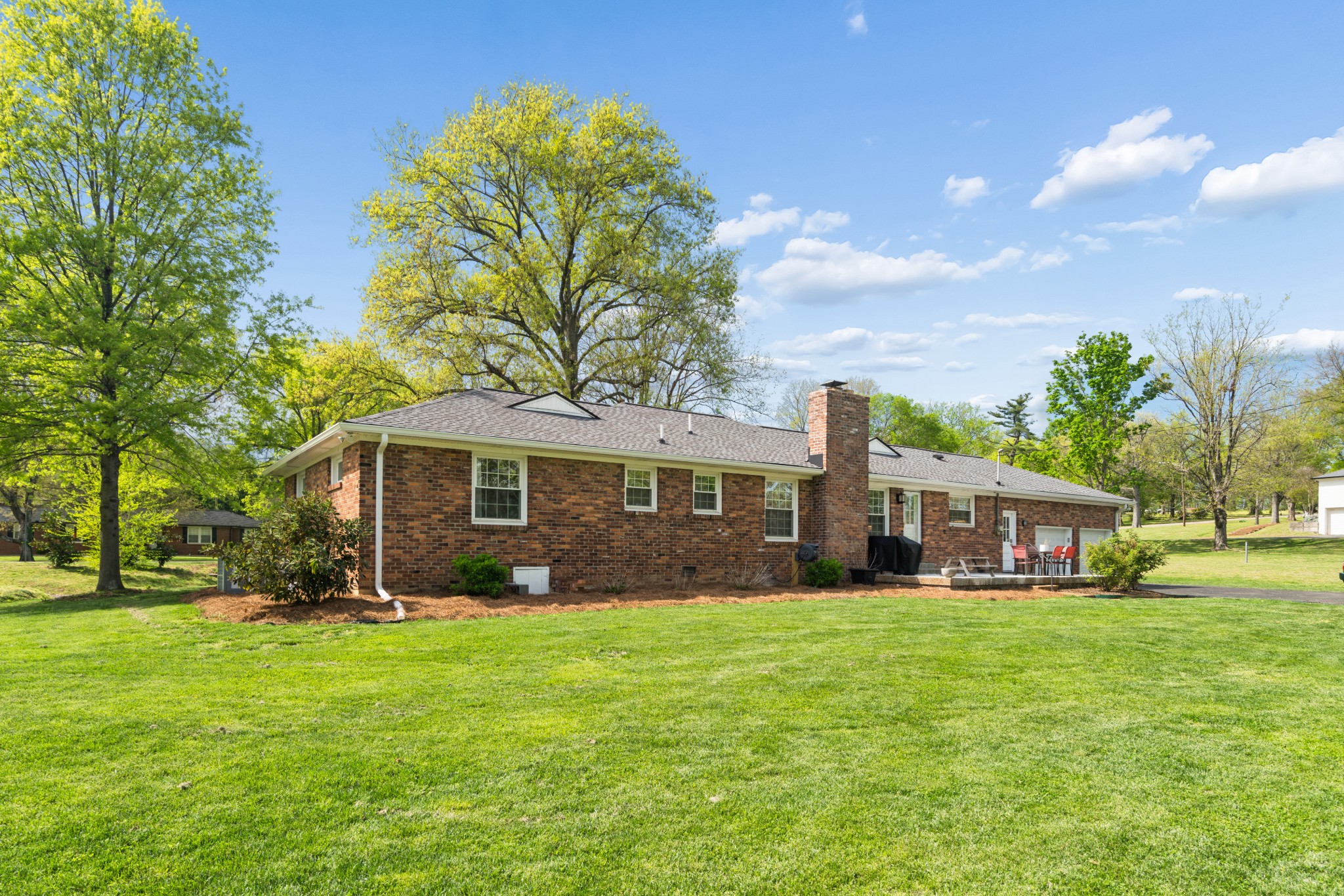 5048 Ragland Dr