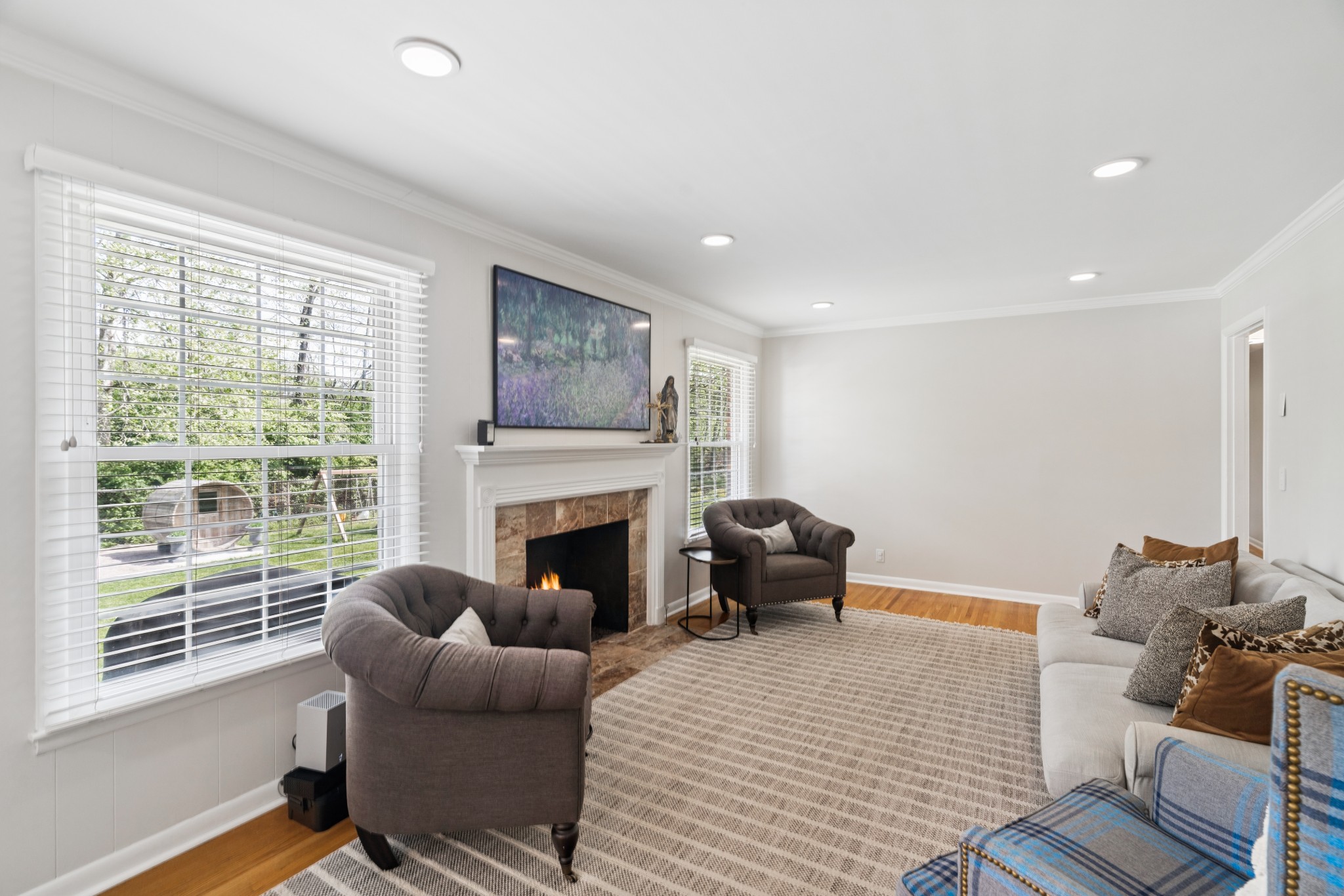 5048 Ragland Dr