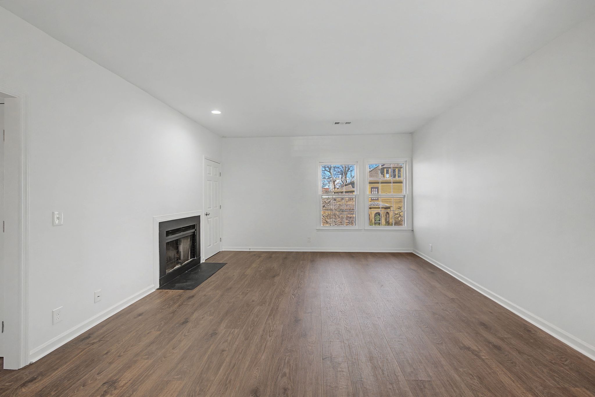 2135 Acklen Ave Unit: 6