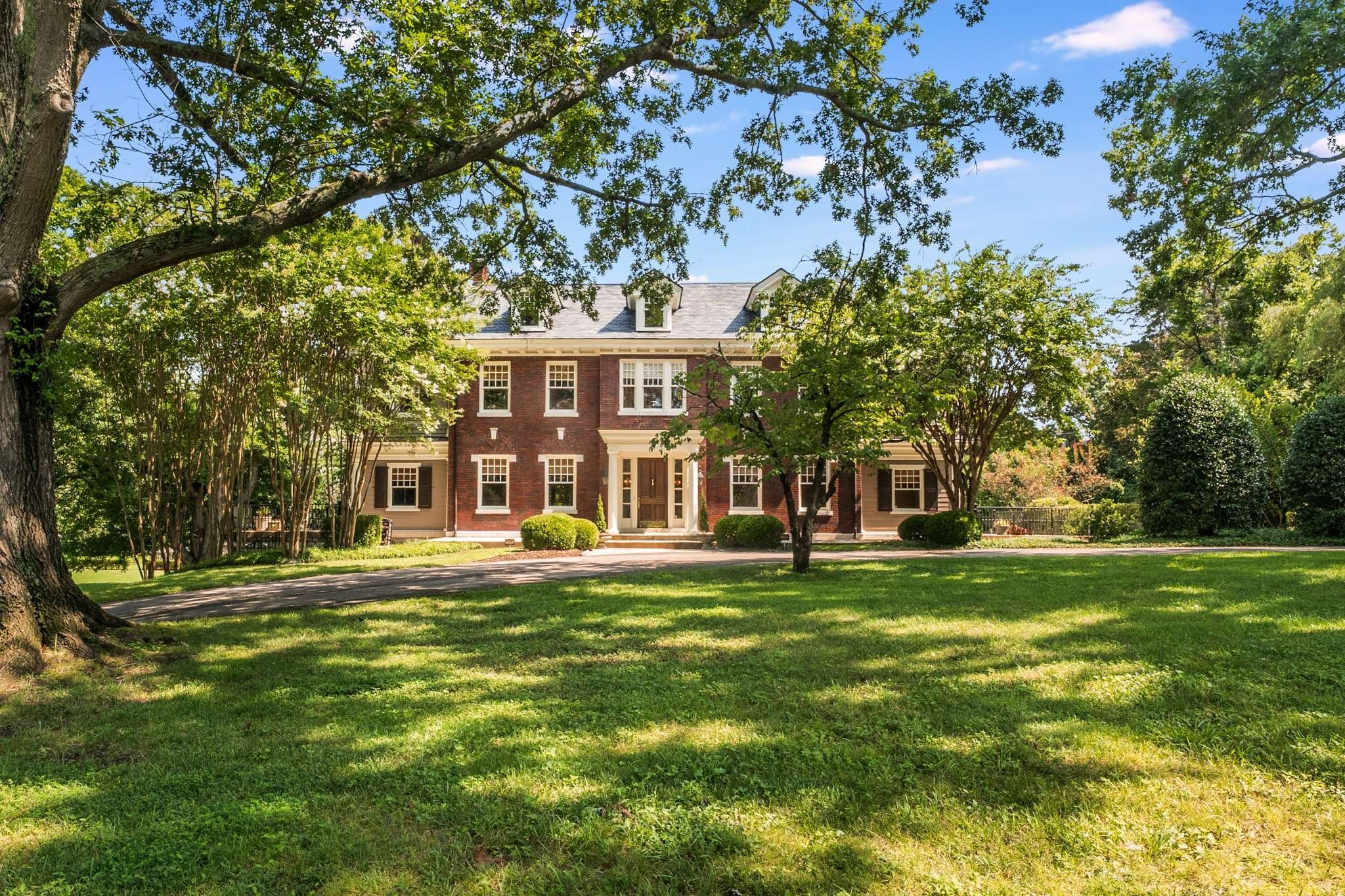 4414 Howell Pl