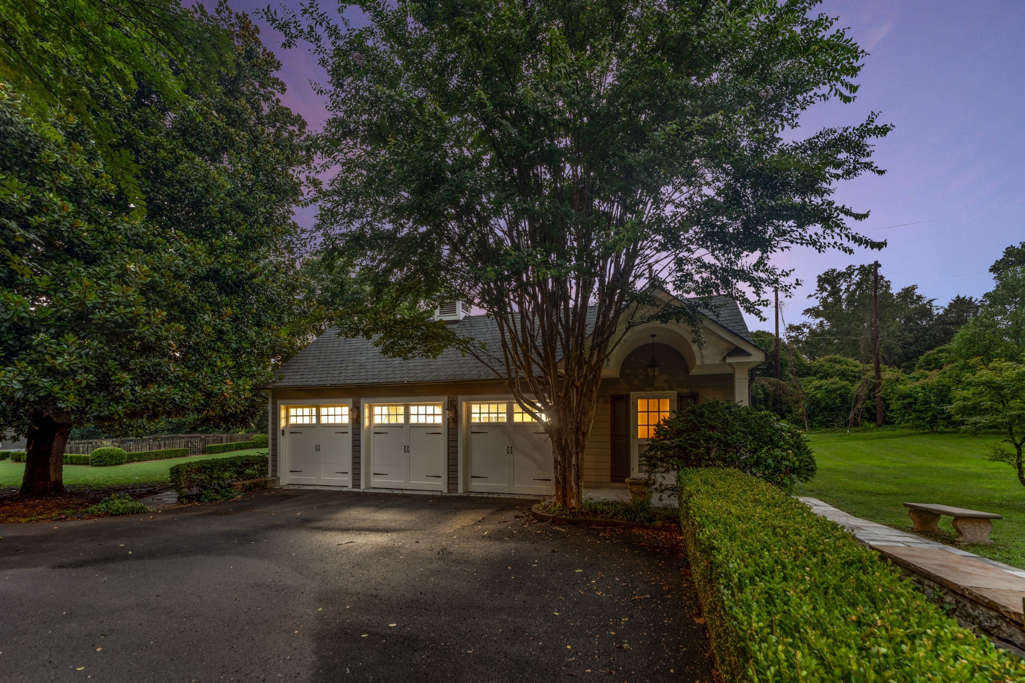 4414 Howell Pl