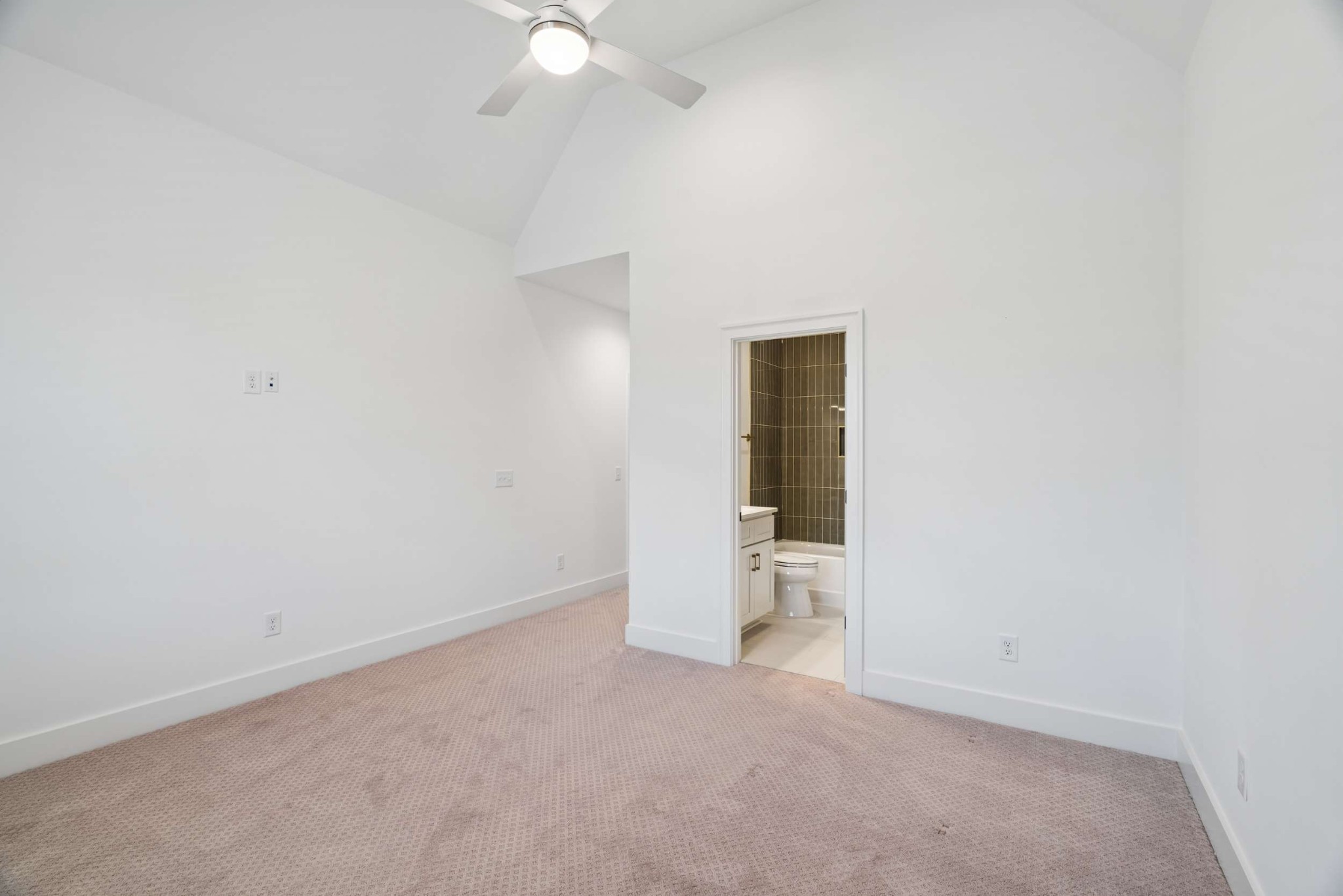 4672 Majestic Meadows Dr