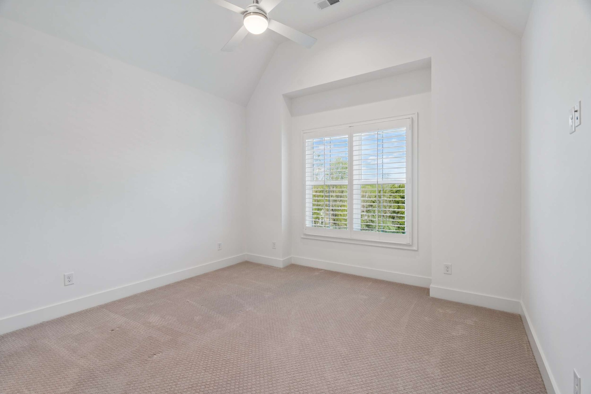 4672 Majestic Meadows Dr