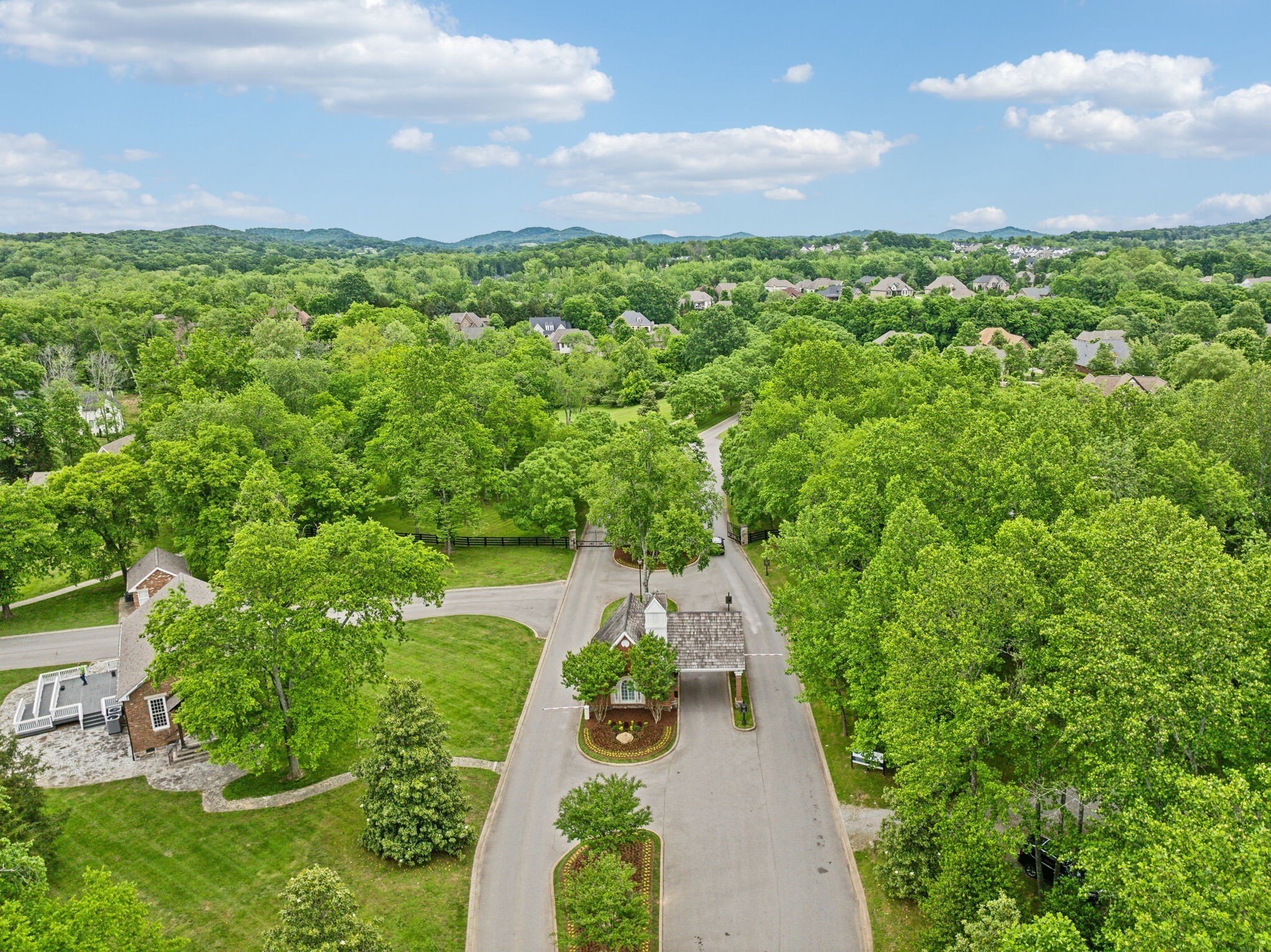 4672 Majestic Meadows Dr