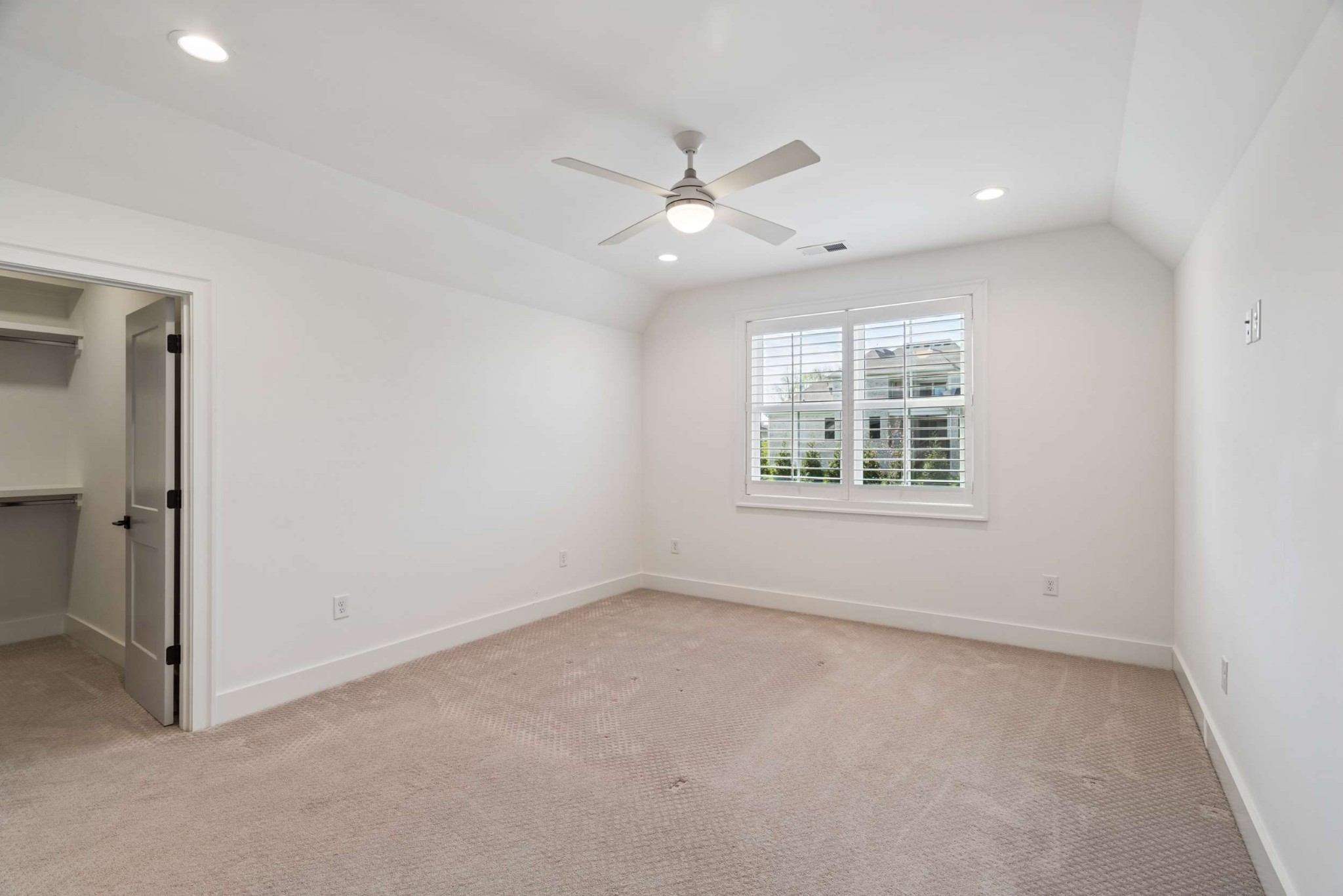 4672 Majestic Meadows Dr