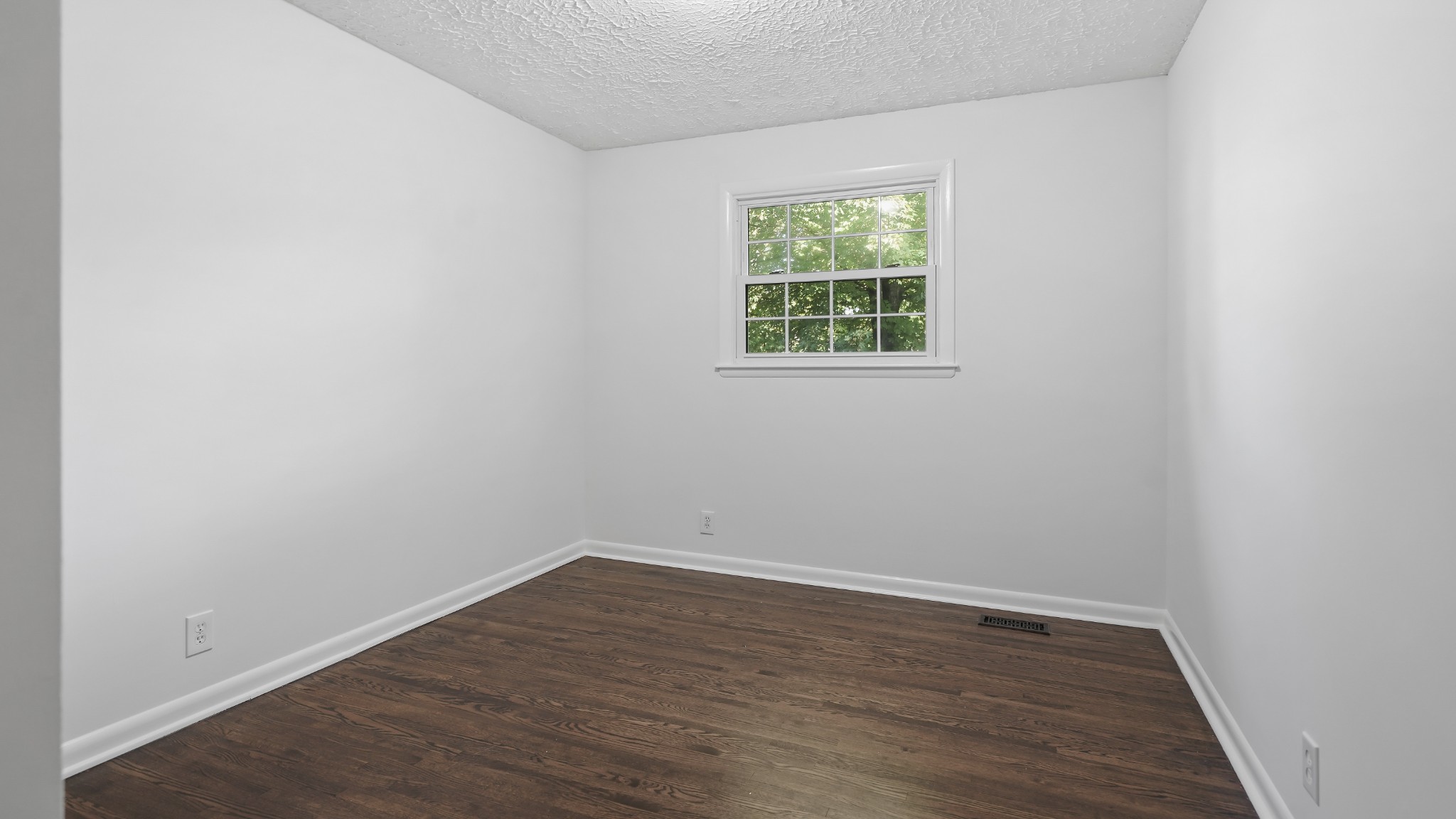 105 Mildred Ct