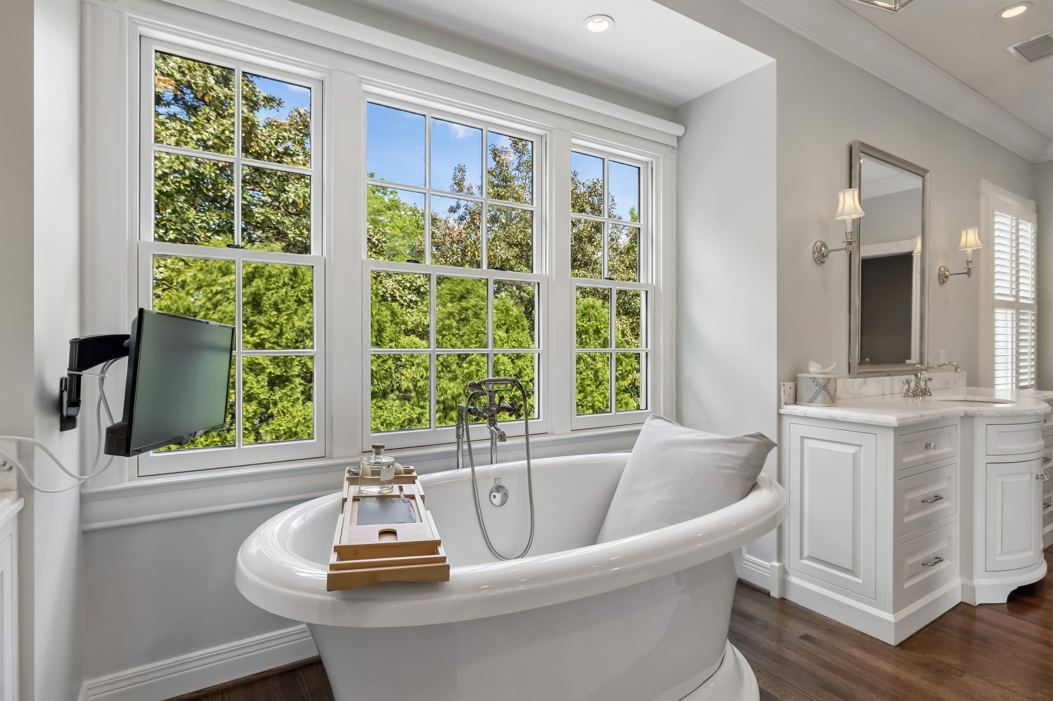 408 W Brookfield Ave