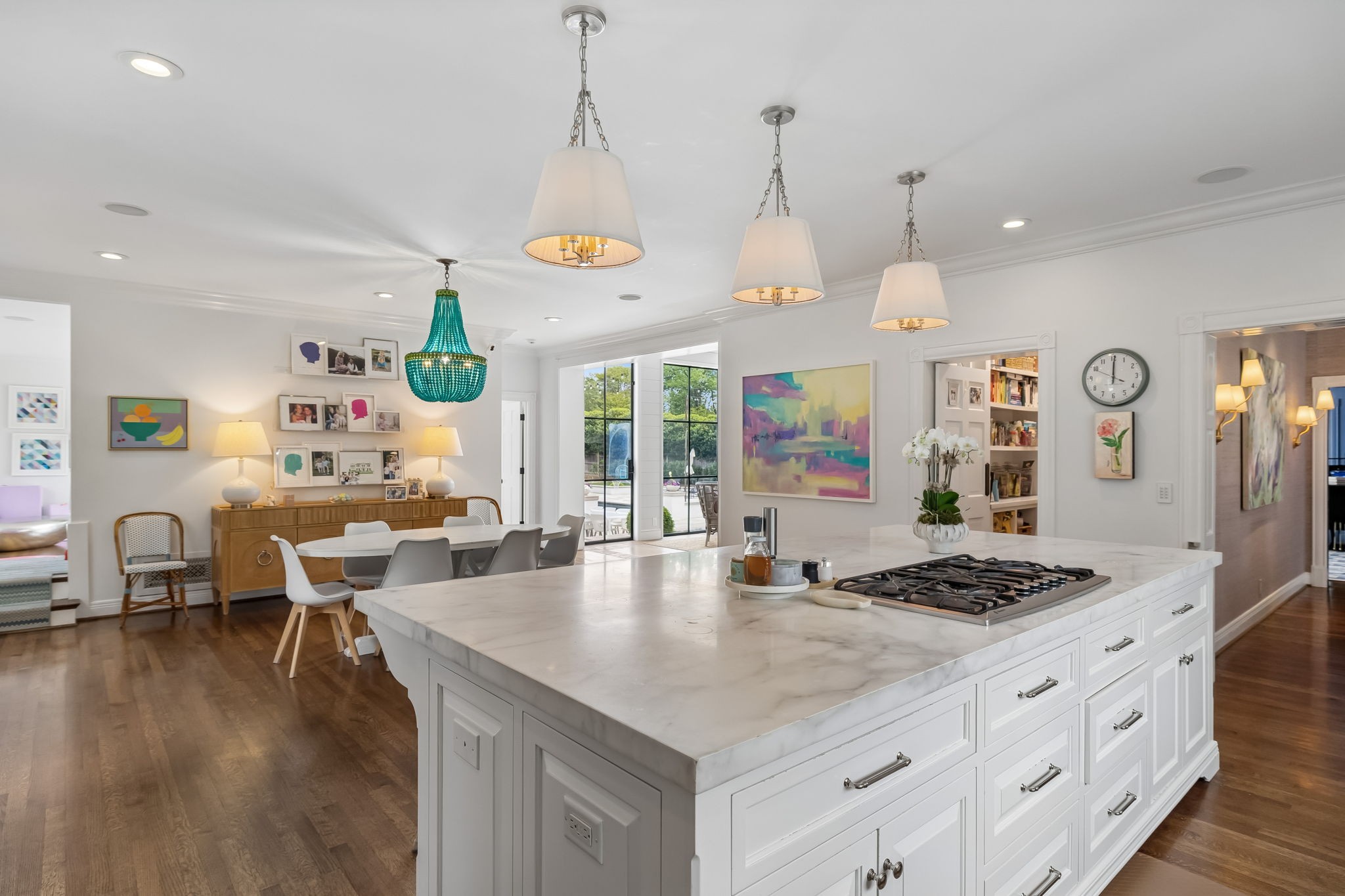 408 W Brookfield Ave