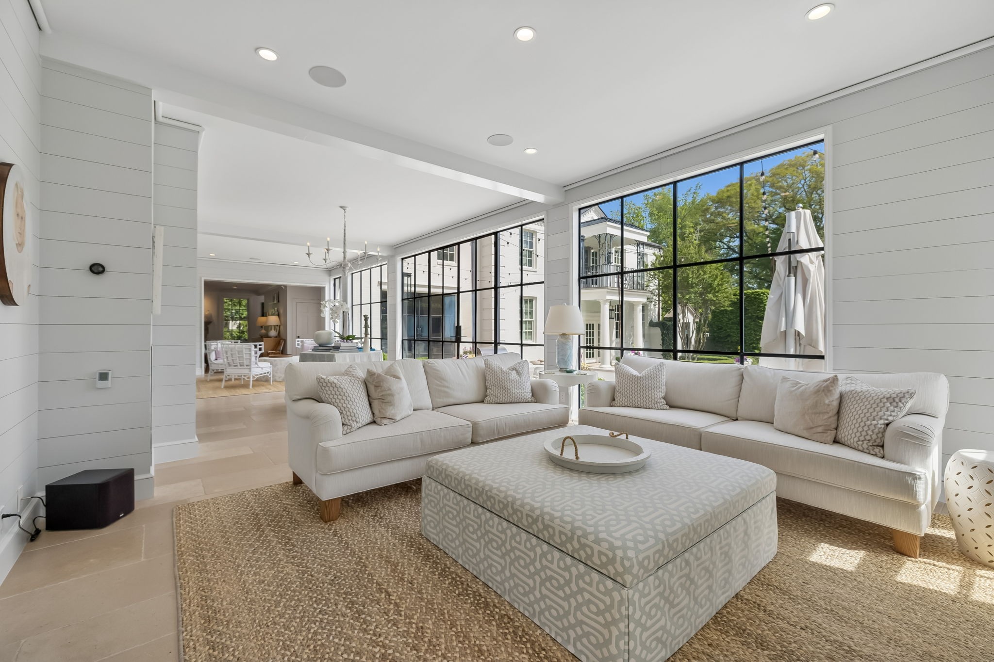 408 W Brookfield Ave