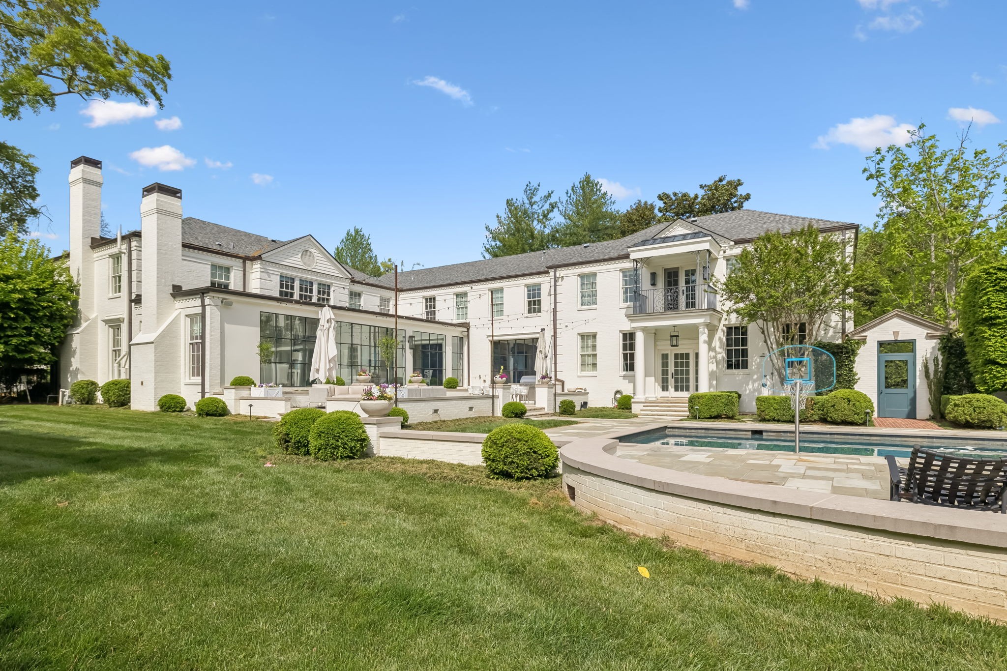 408 W Brookfield Ave