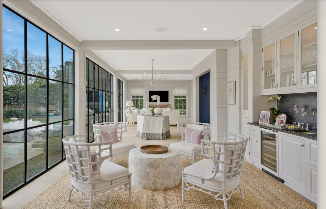 408 W Brookfield Ave