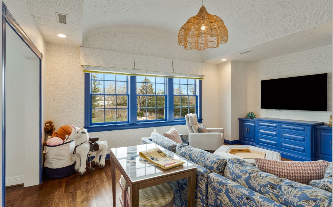 408 W Brookfield Ave