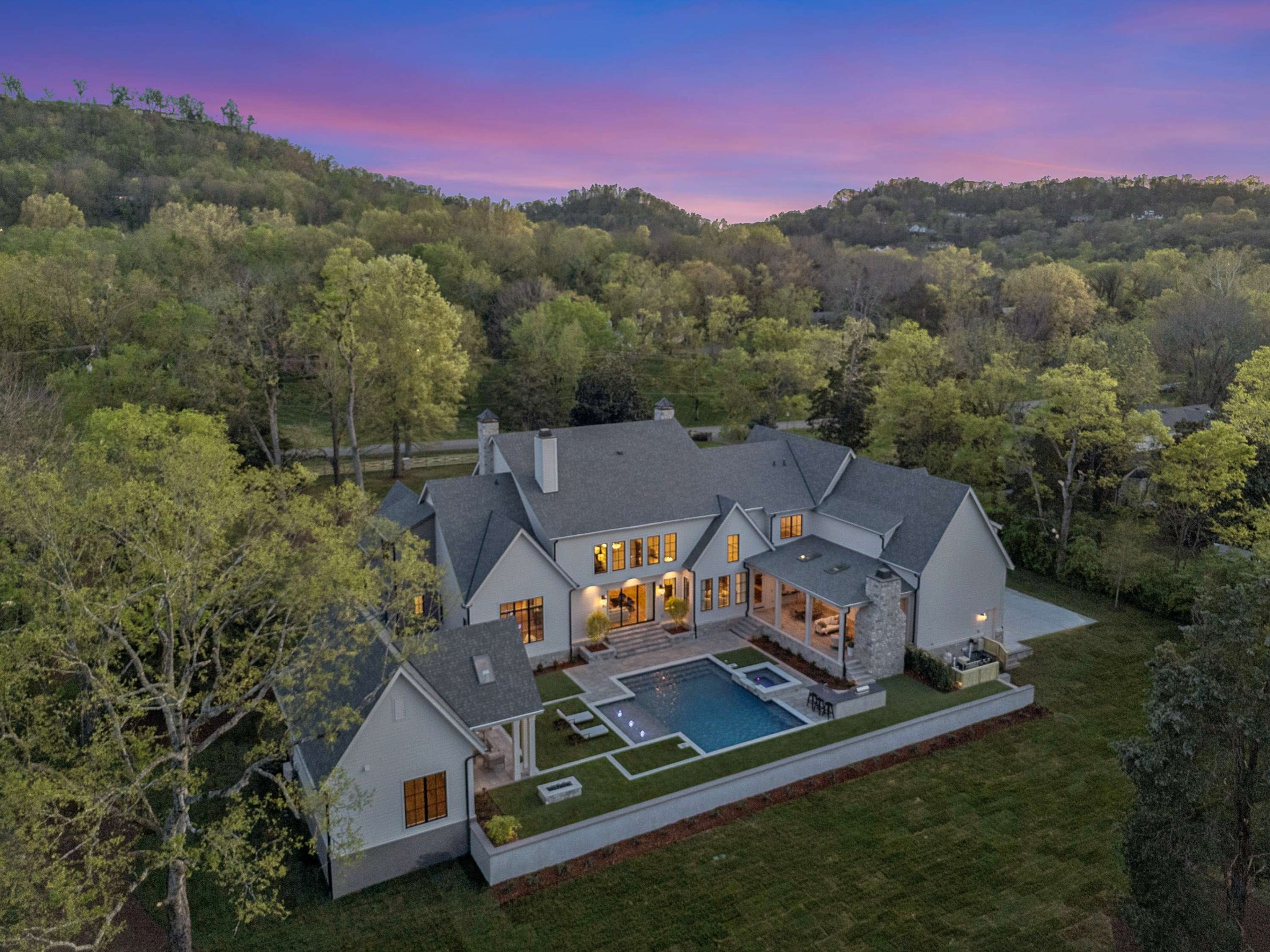 1114 Tyne Blvd