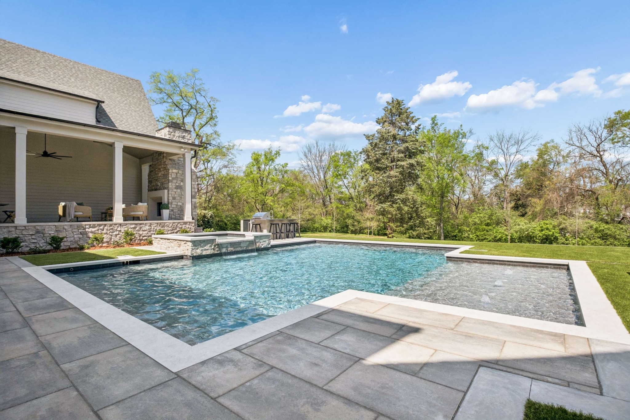 1114 Tyne Blvd