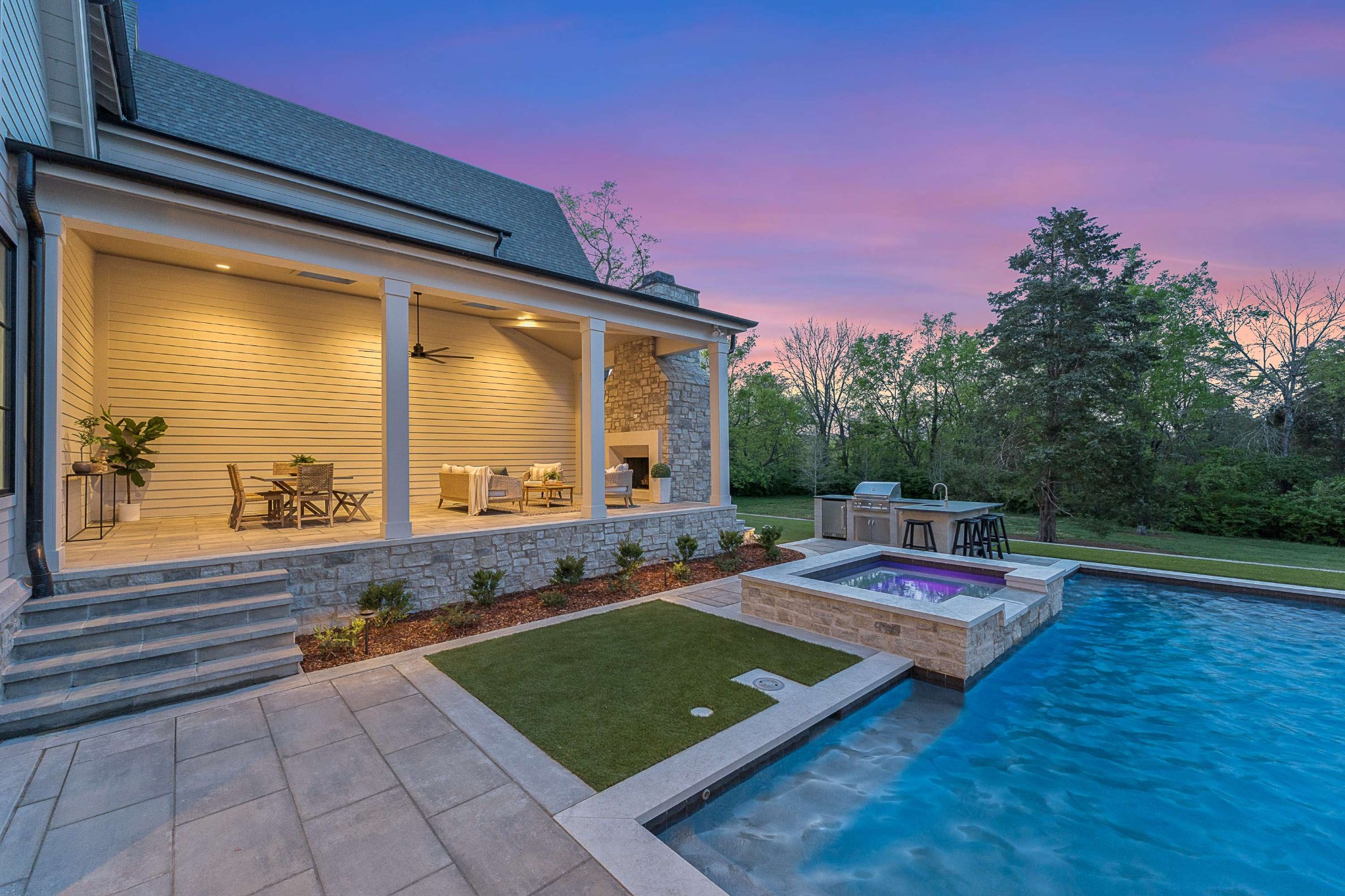 1114 Tyne Blvd