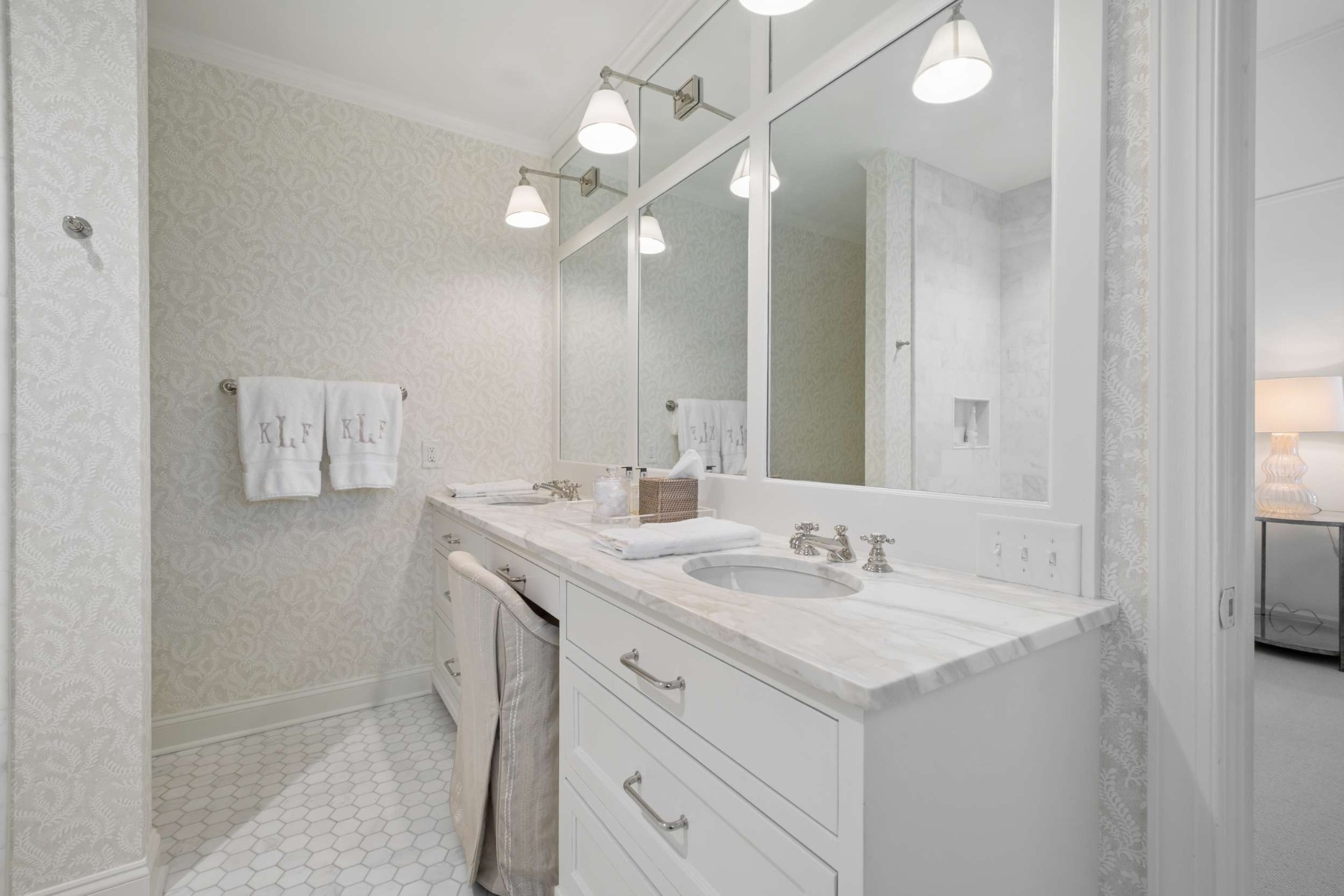 4402 Harding Place Unit: 4