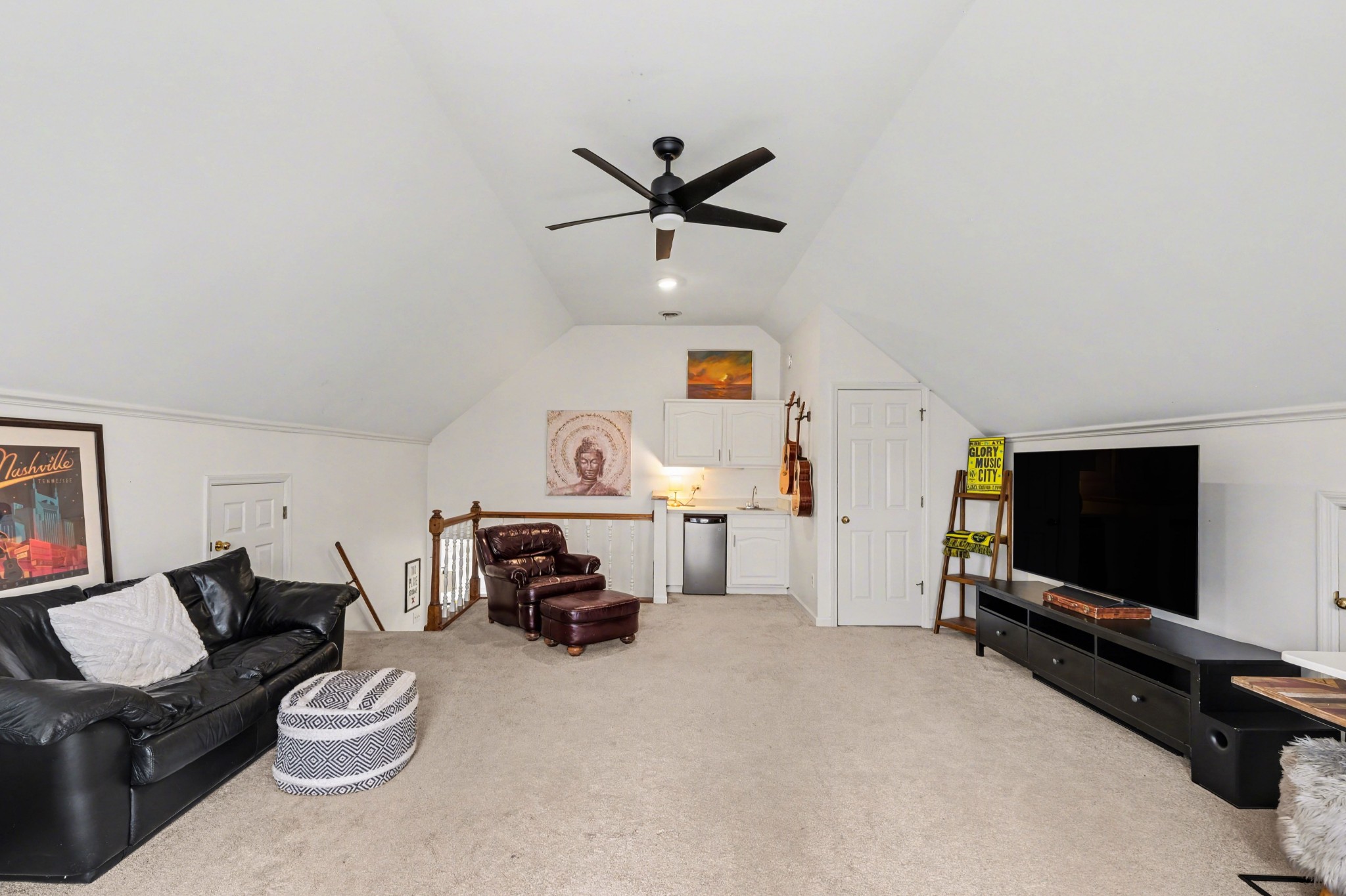 6133 Tuliptree Ln