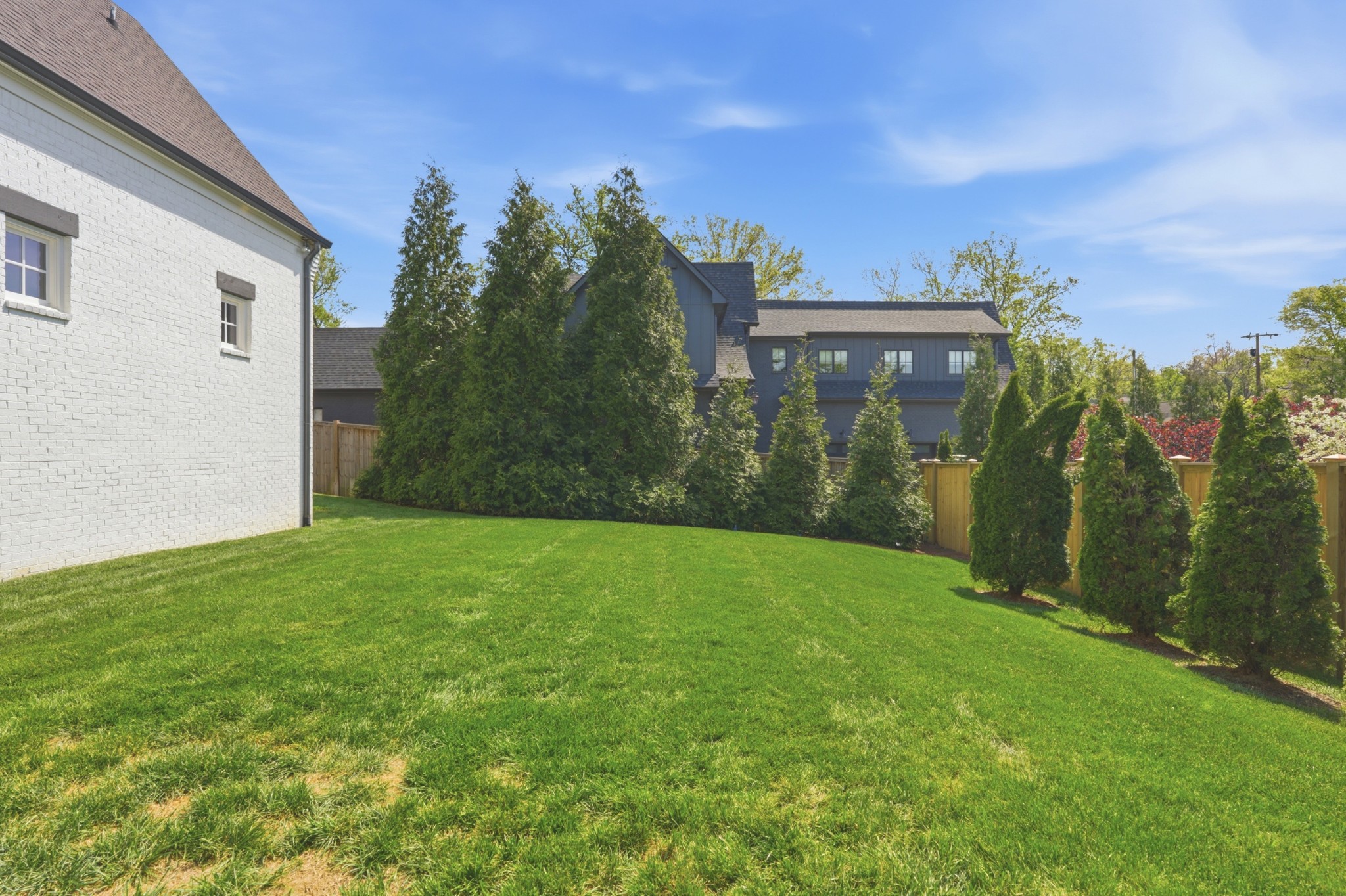 1725 Stokes Ln