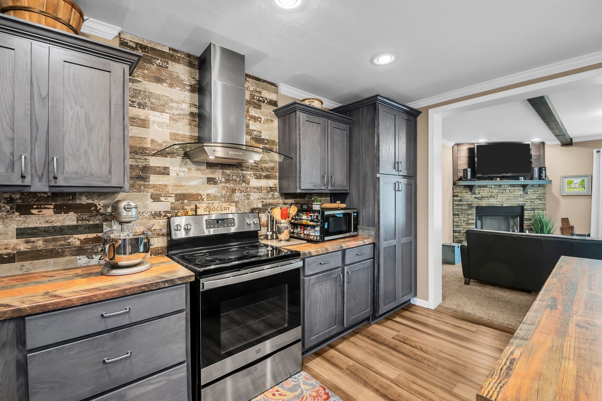 4241 Tanyard Hill Rd