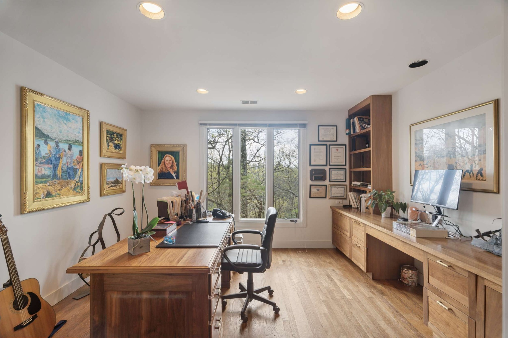 5870 Fredricksburg Dr