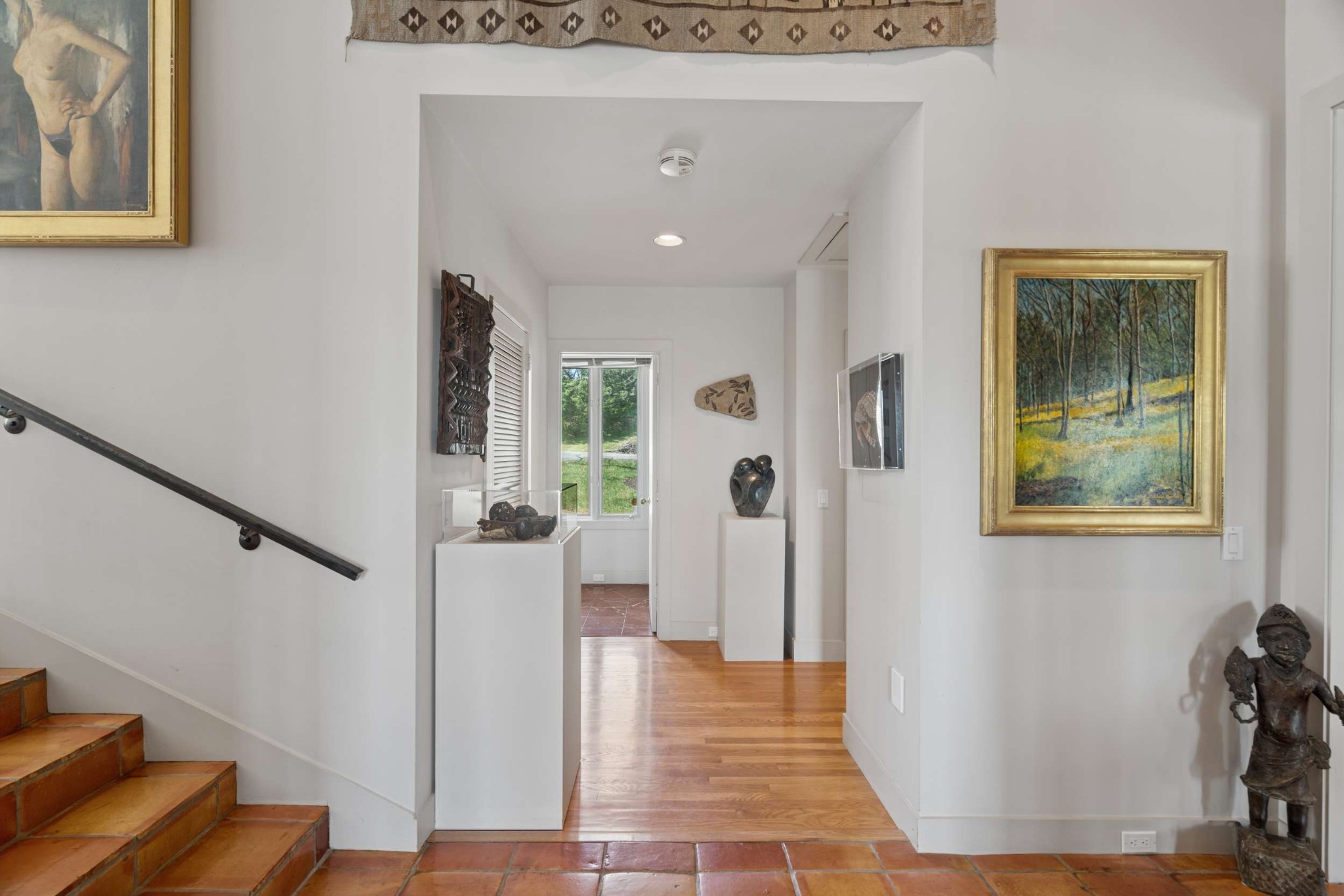 5870 Fredricksburg Dr