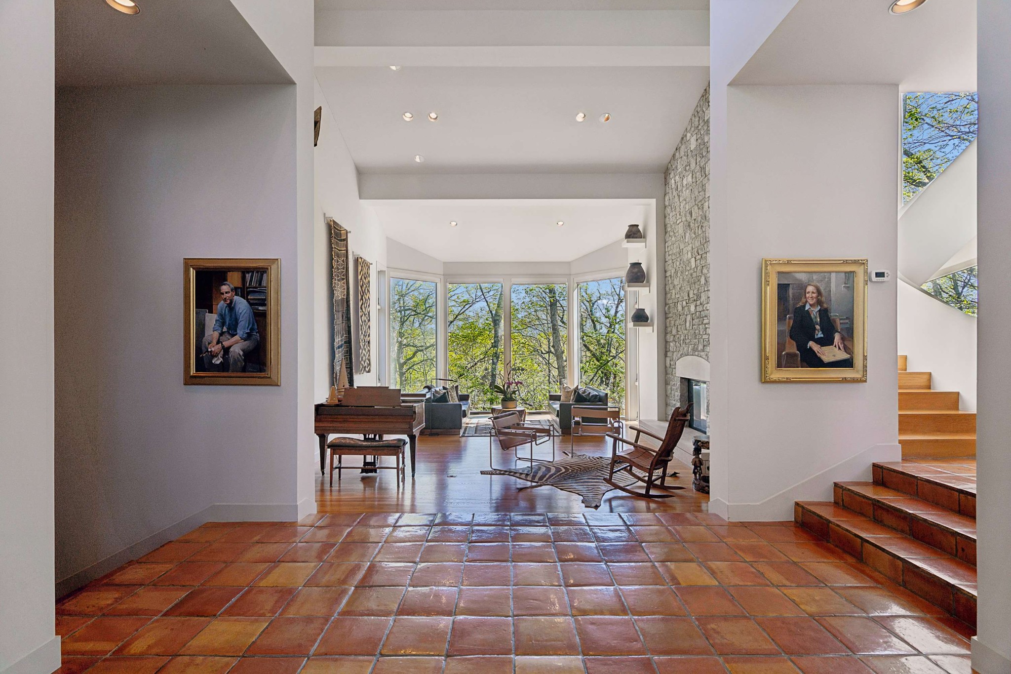 5870 Fredricksburg Dr