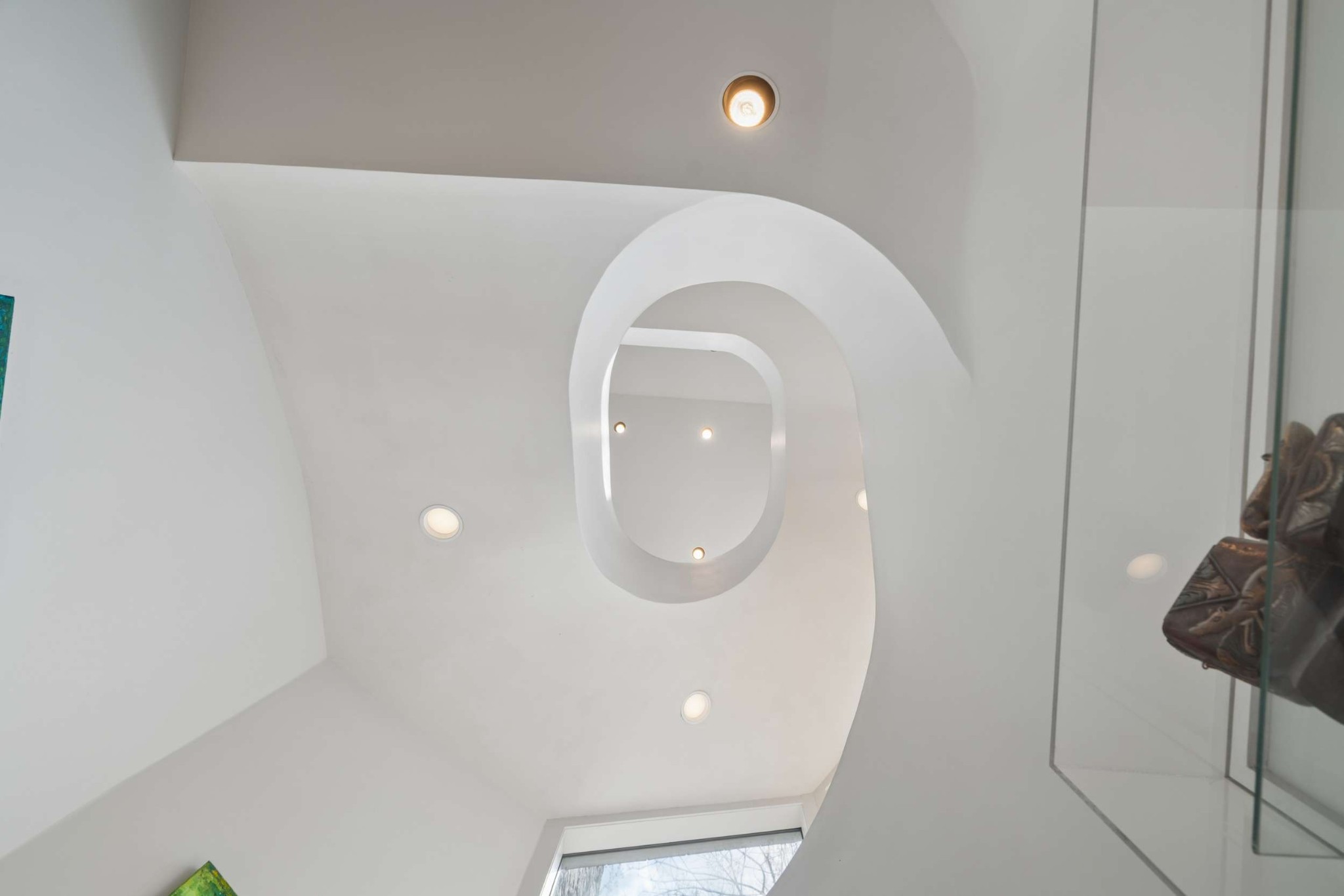 5870 Fredricksburg Dr