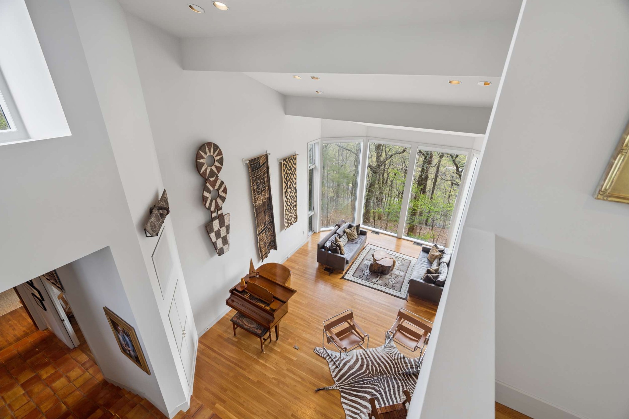 5870 Fredricksburg Dr